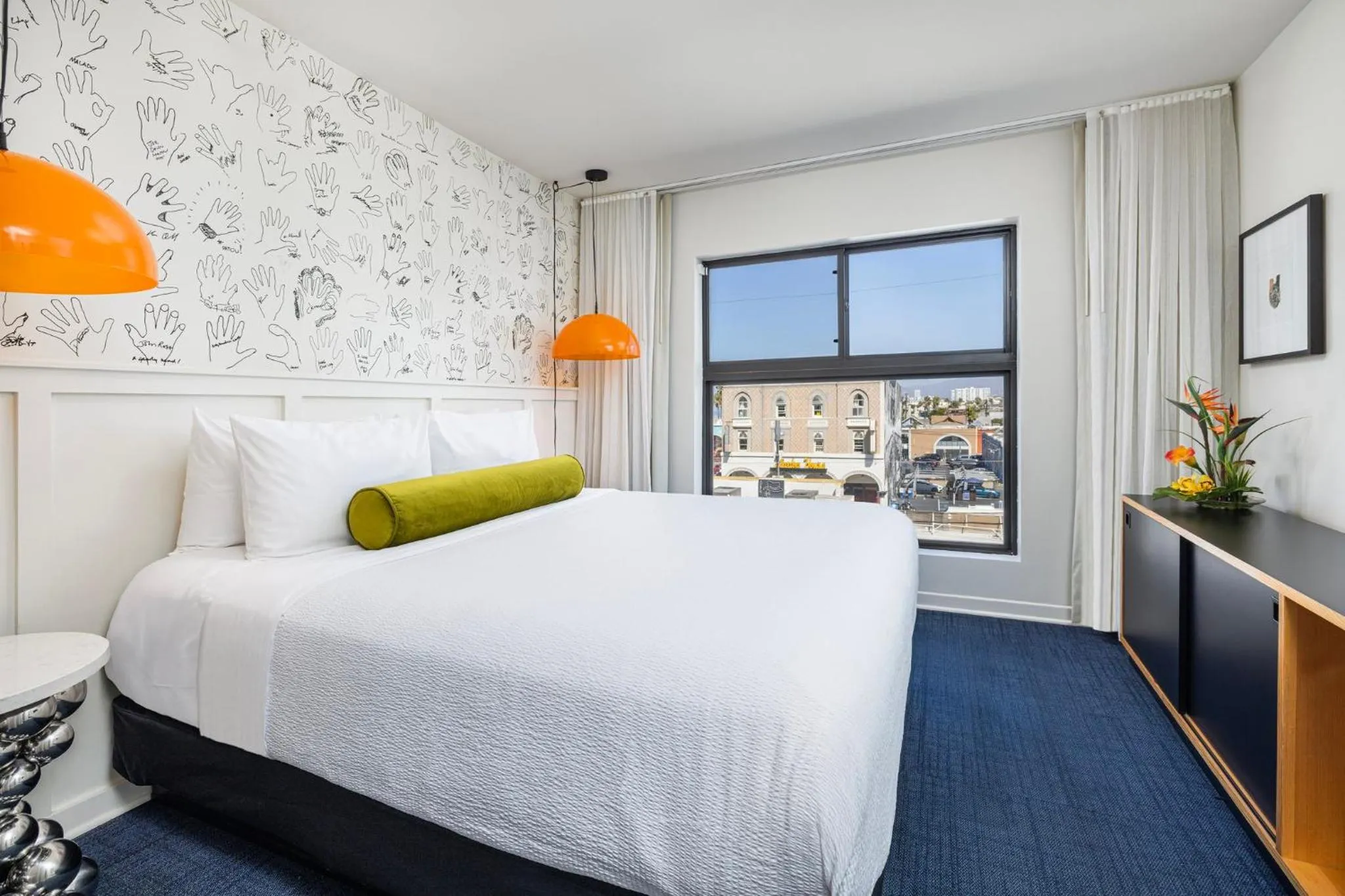 Photo of the whole room, Bed in Hotel Erwin Venice Beach