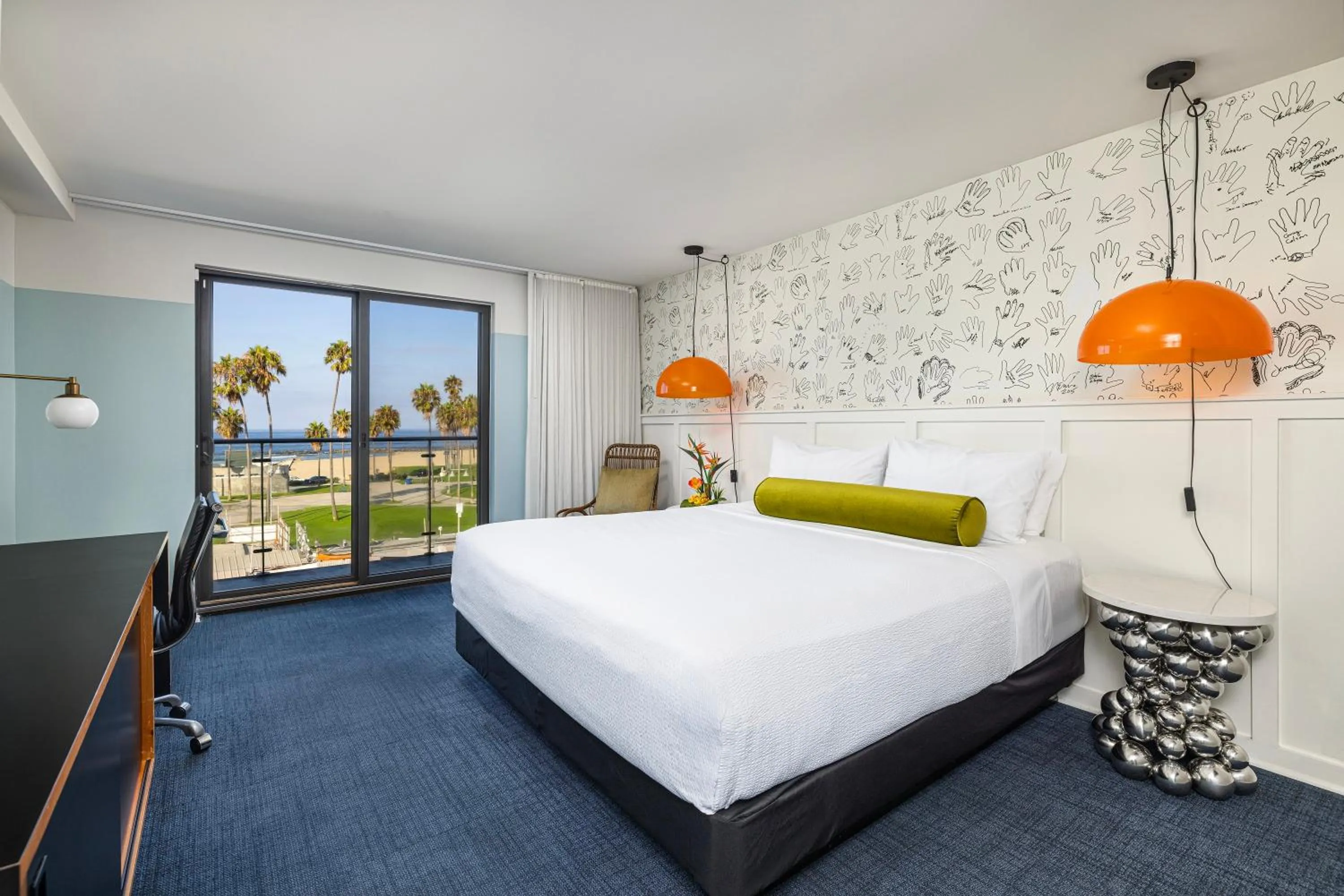 Bed in Hotel Erwin Venice Beach