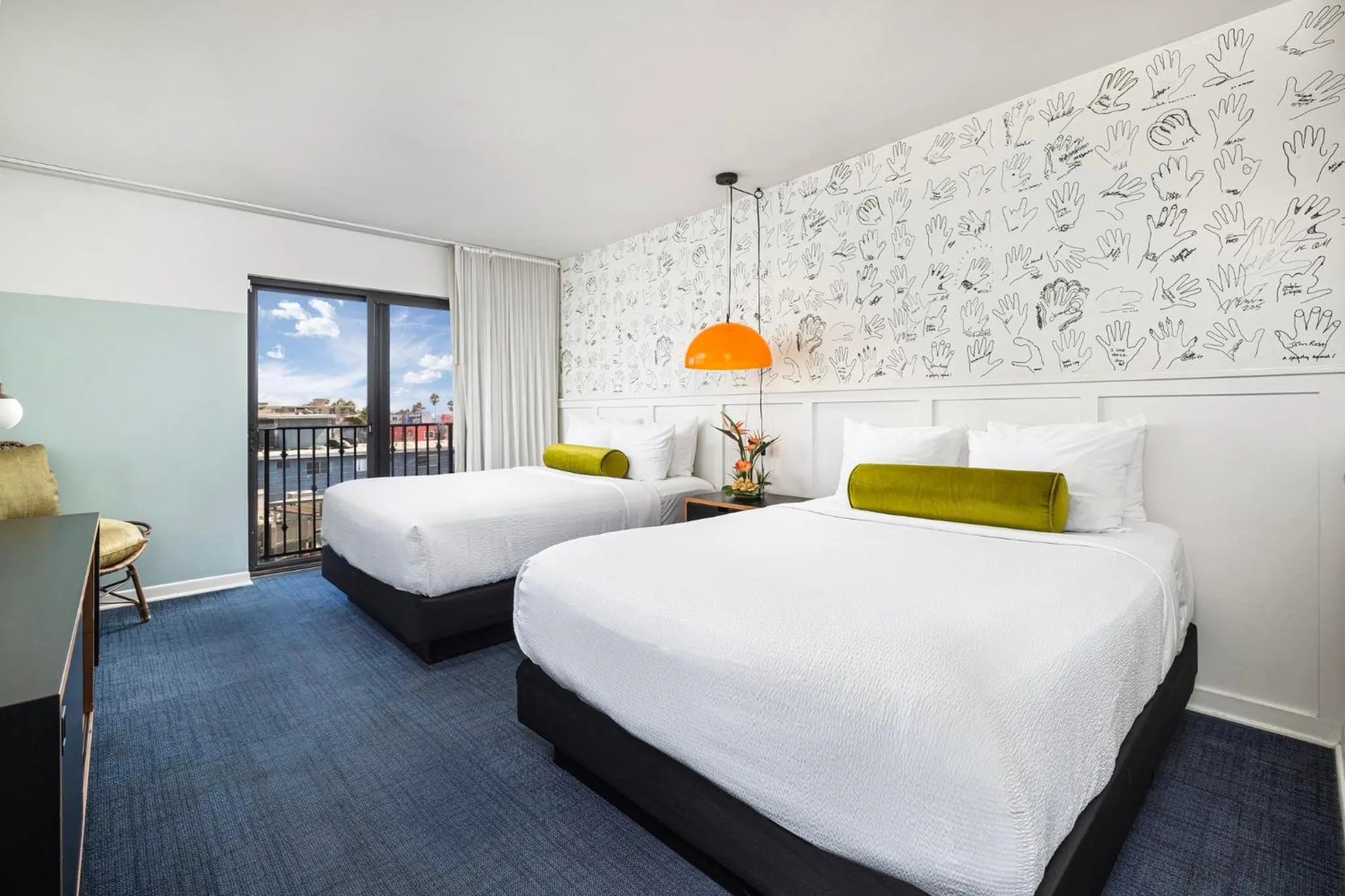 Photo of the whole room, Bed in Hotel Erwin Venice Beach