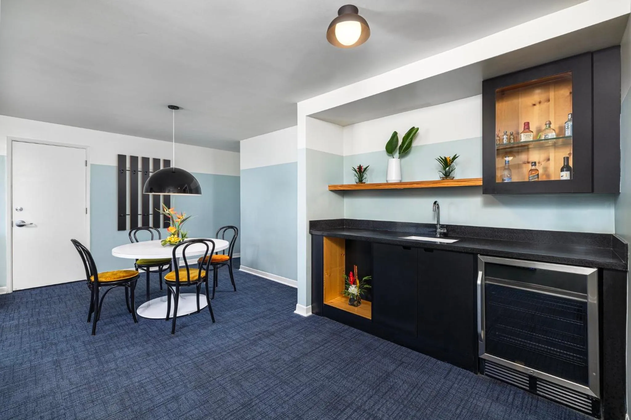 Bedroom in Hotel Erwin Venice Beach