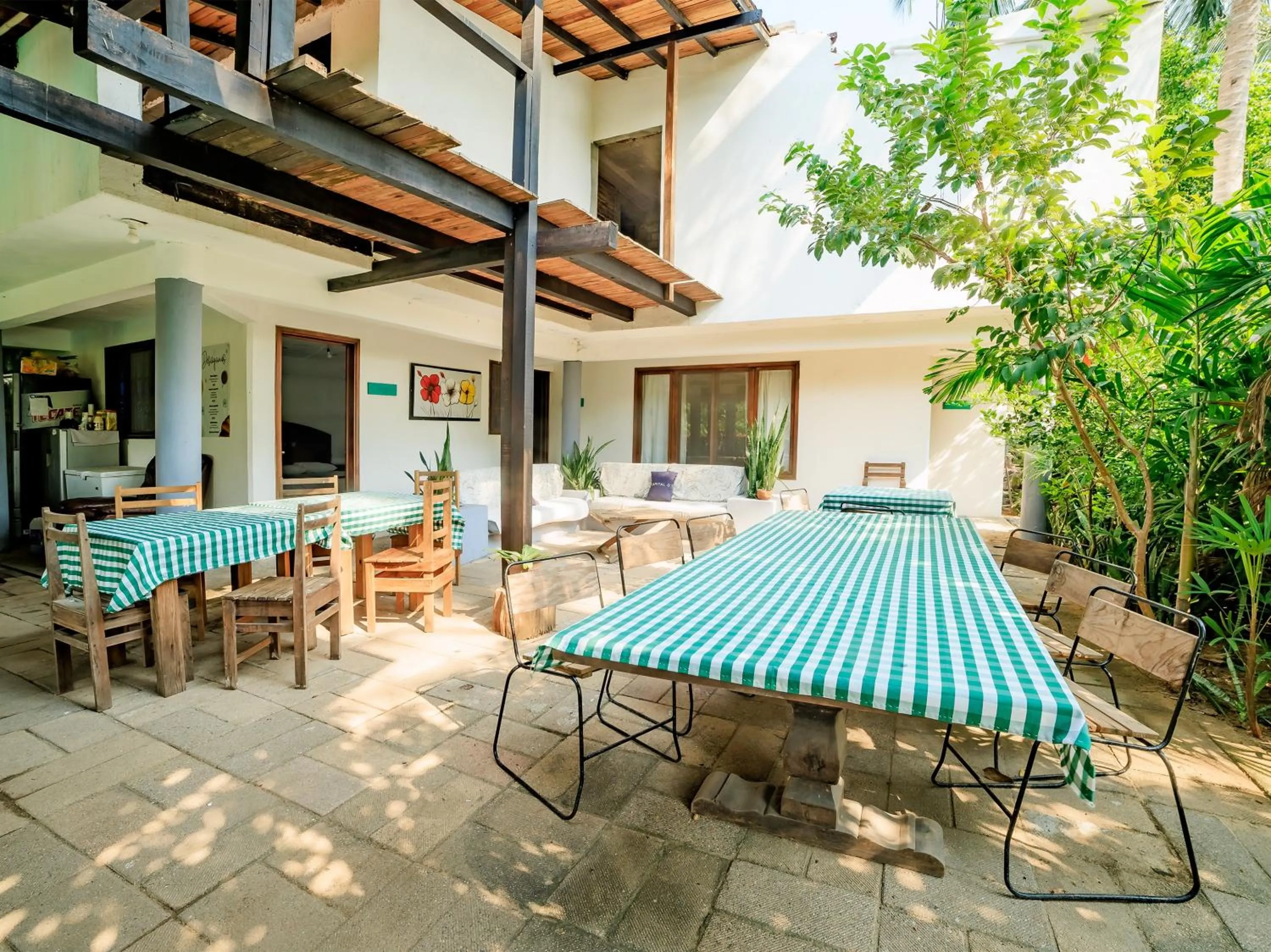 Restaurant/places to eat in Capital O Verdemar, Pie de la Cuesta