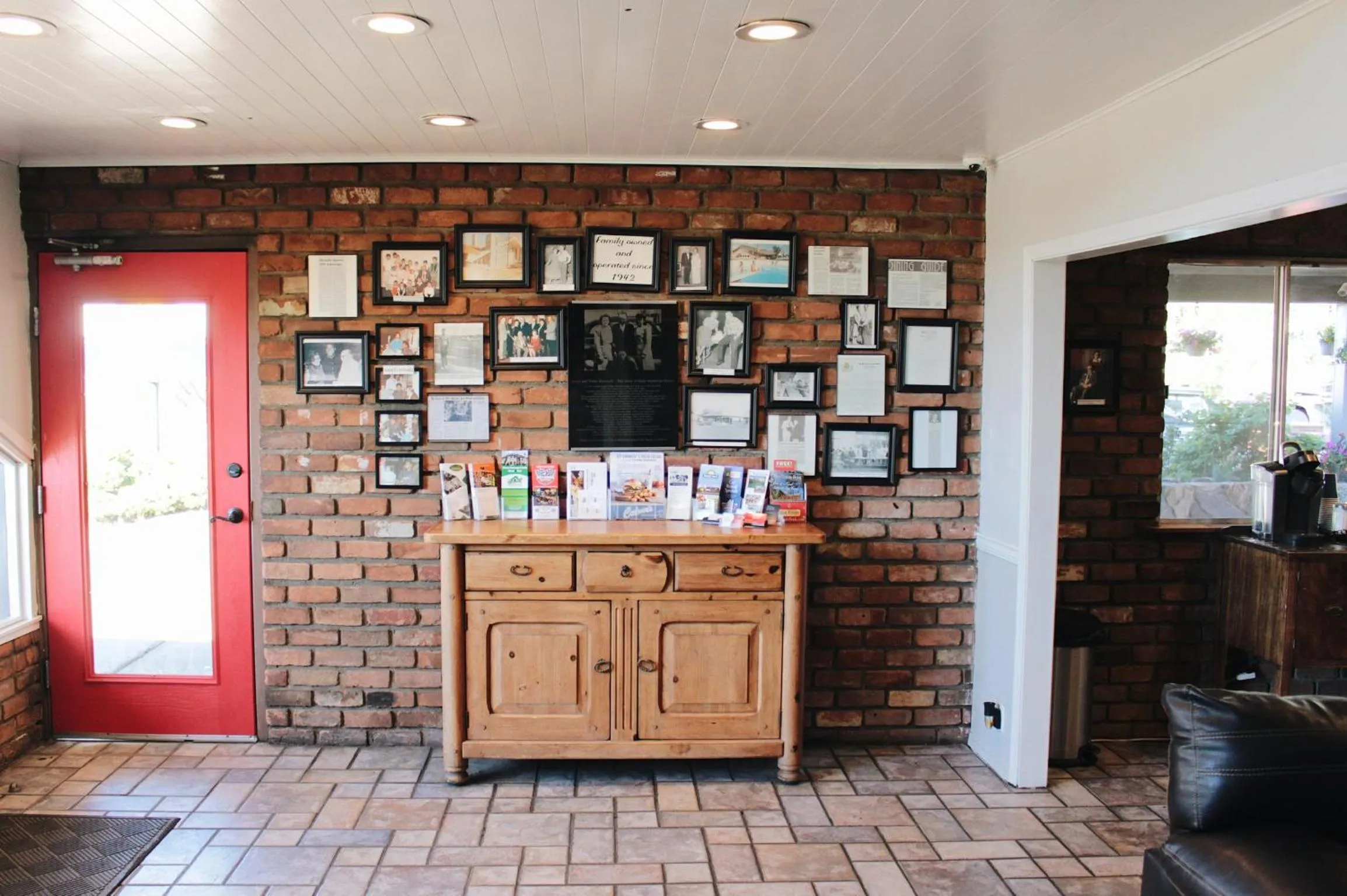 Lobby or reception in Days Inn by Wyndham Show Low