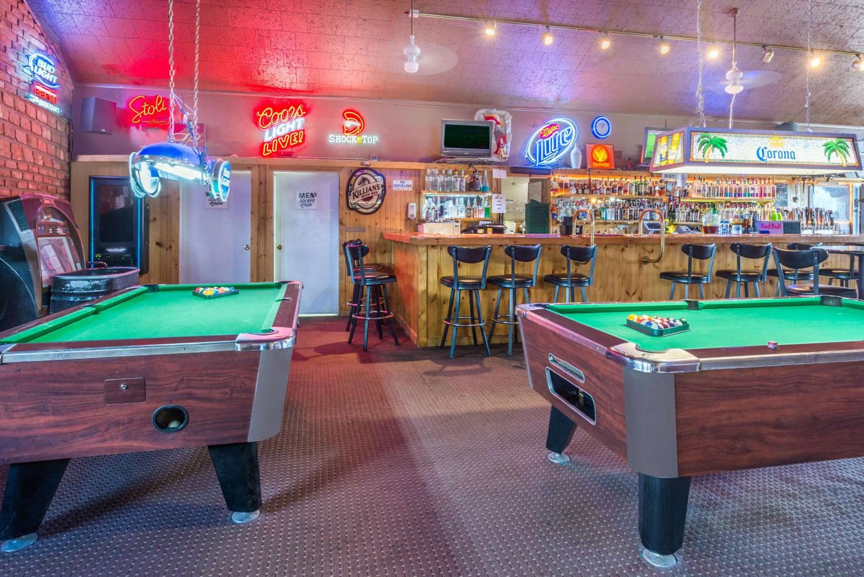 Restaurant/places to eat in Days Inn by Wyndham Show Low