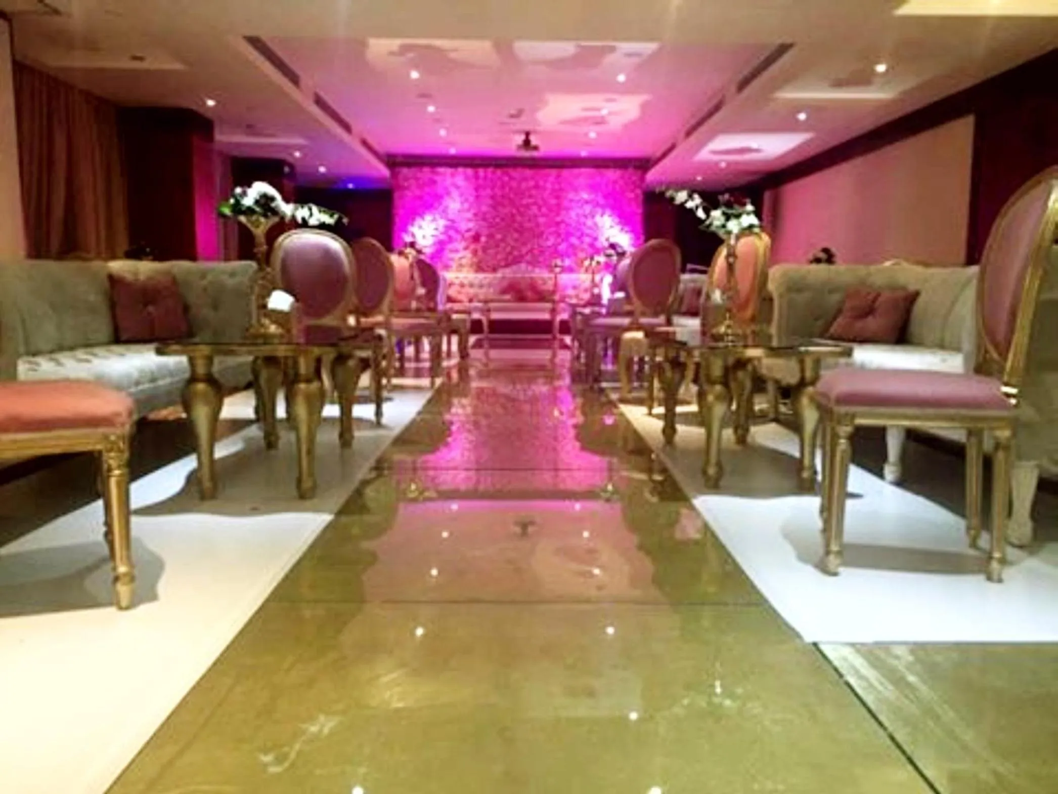 Decorative detail in Dalin Hotel