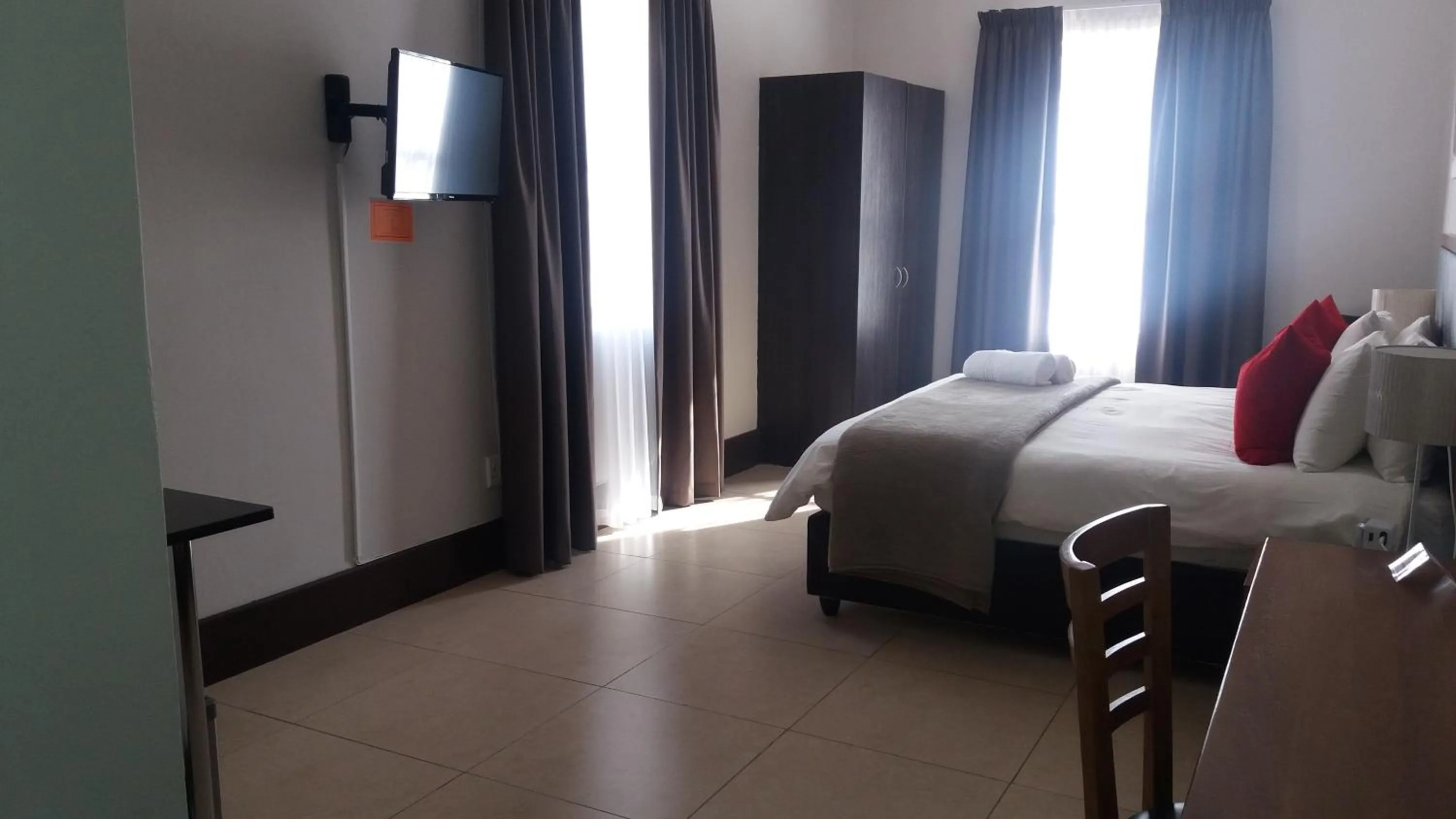 Bedroom, Bed in Clanwilliam Hotel