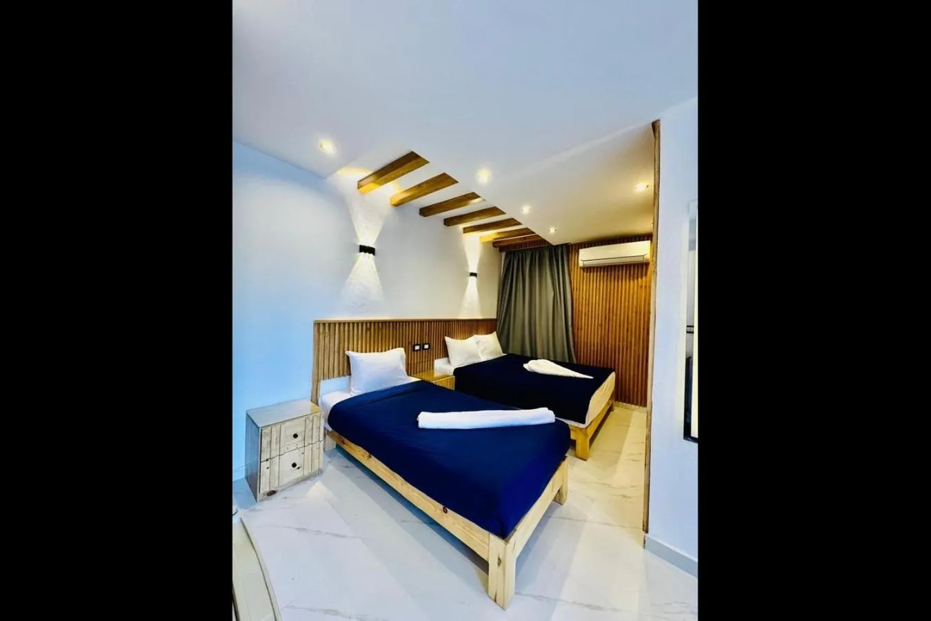 Bed in Penguin Village Dahab