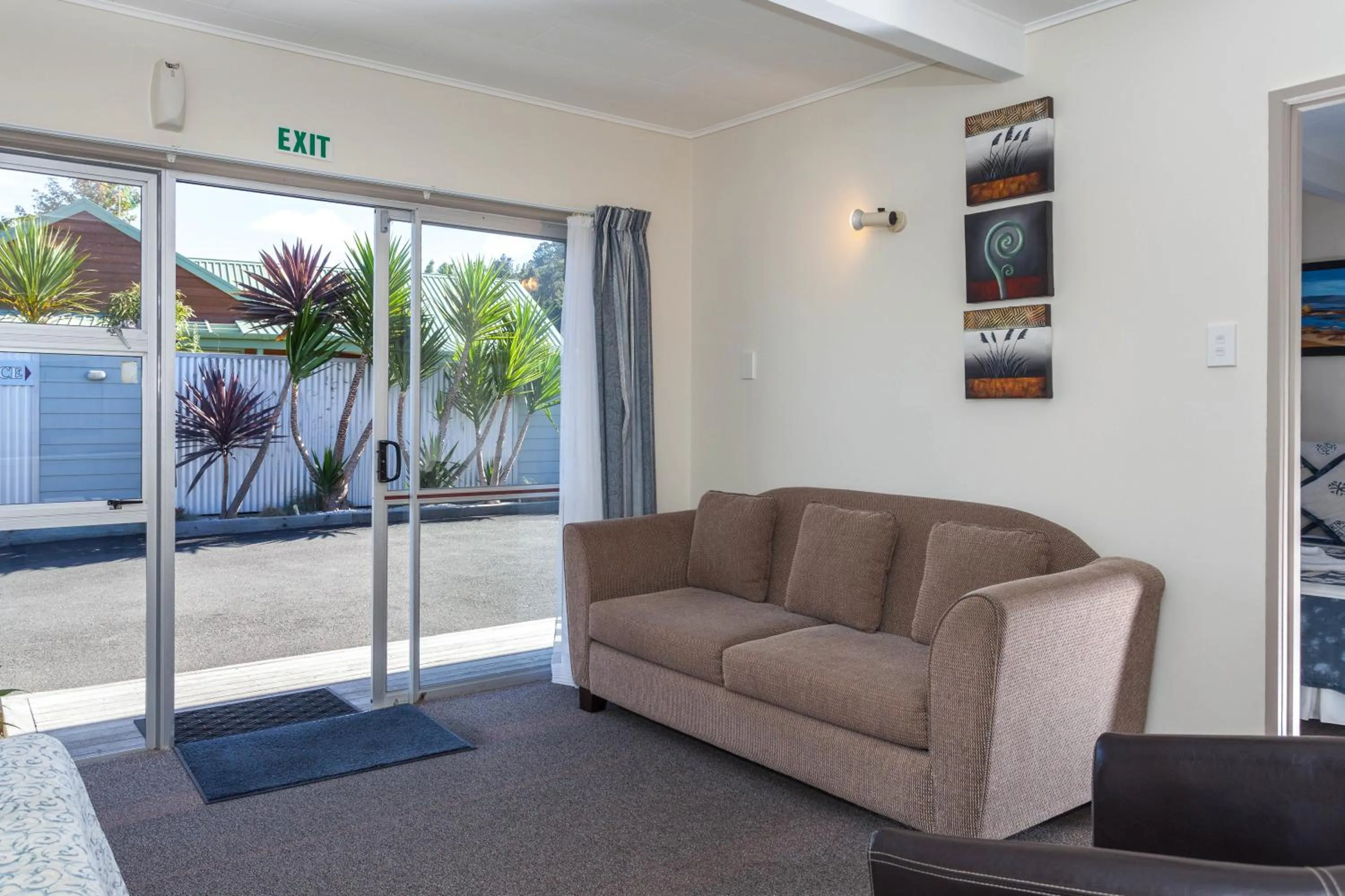 Day in Tairua Shores Motel