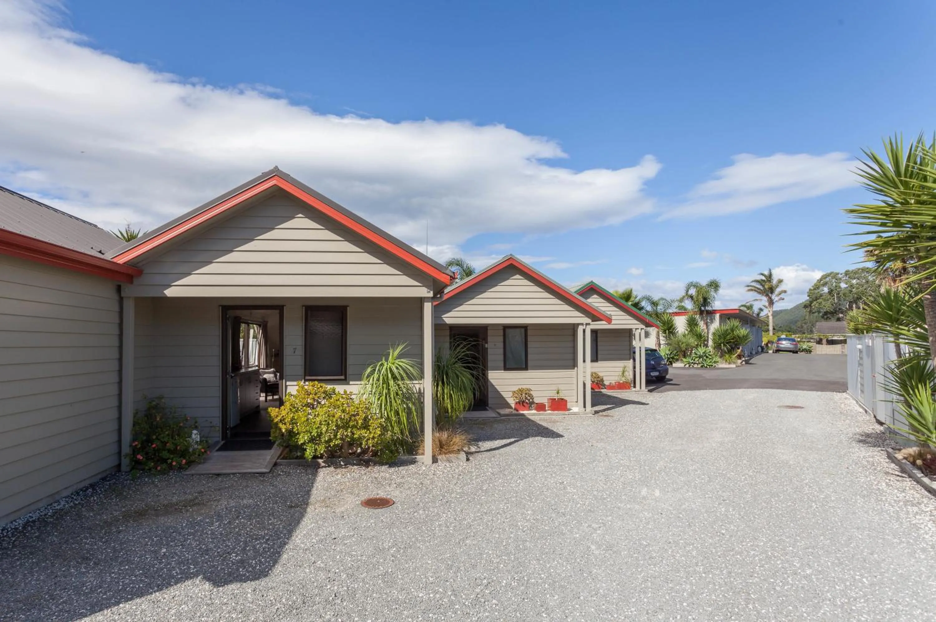 Property building in Tairua Shores Motel