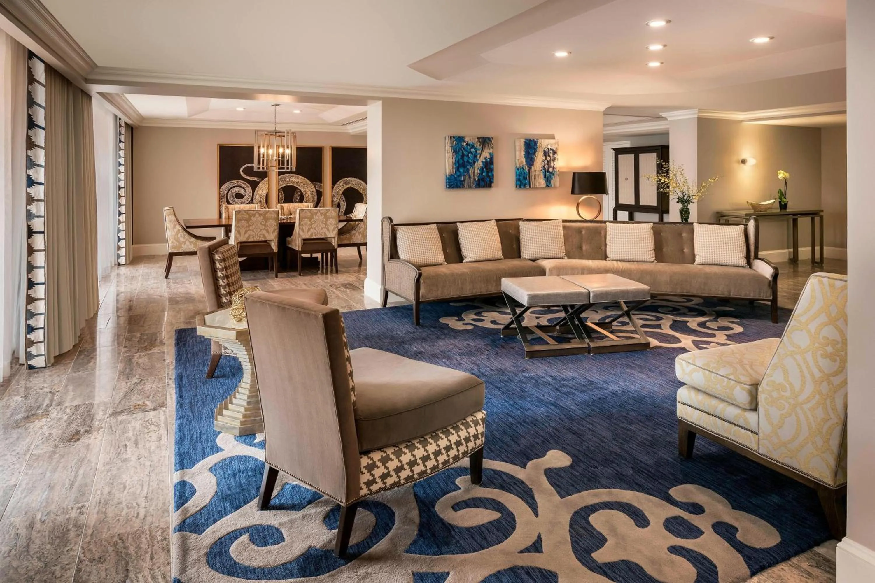 Living room in The Phoenician, a Luxury Collection Resort, Scottsdale