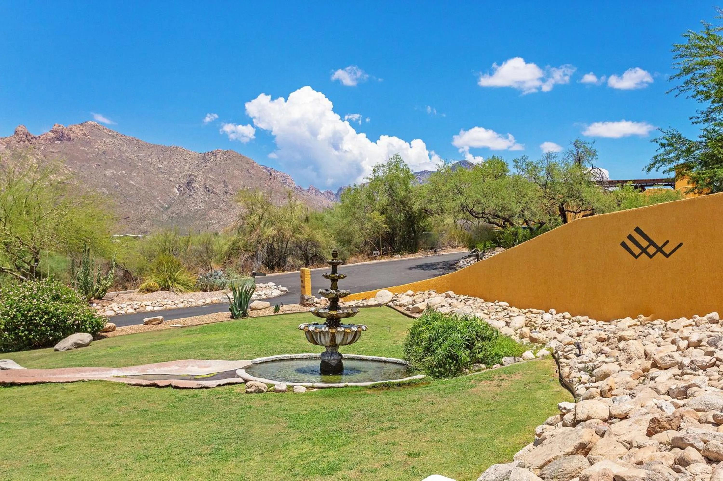 Mountain view in Westward Look Wyndham Grand Resort & Spa