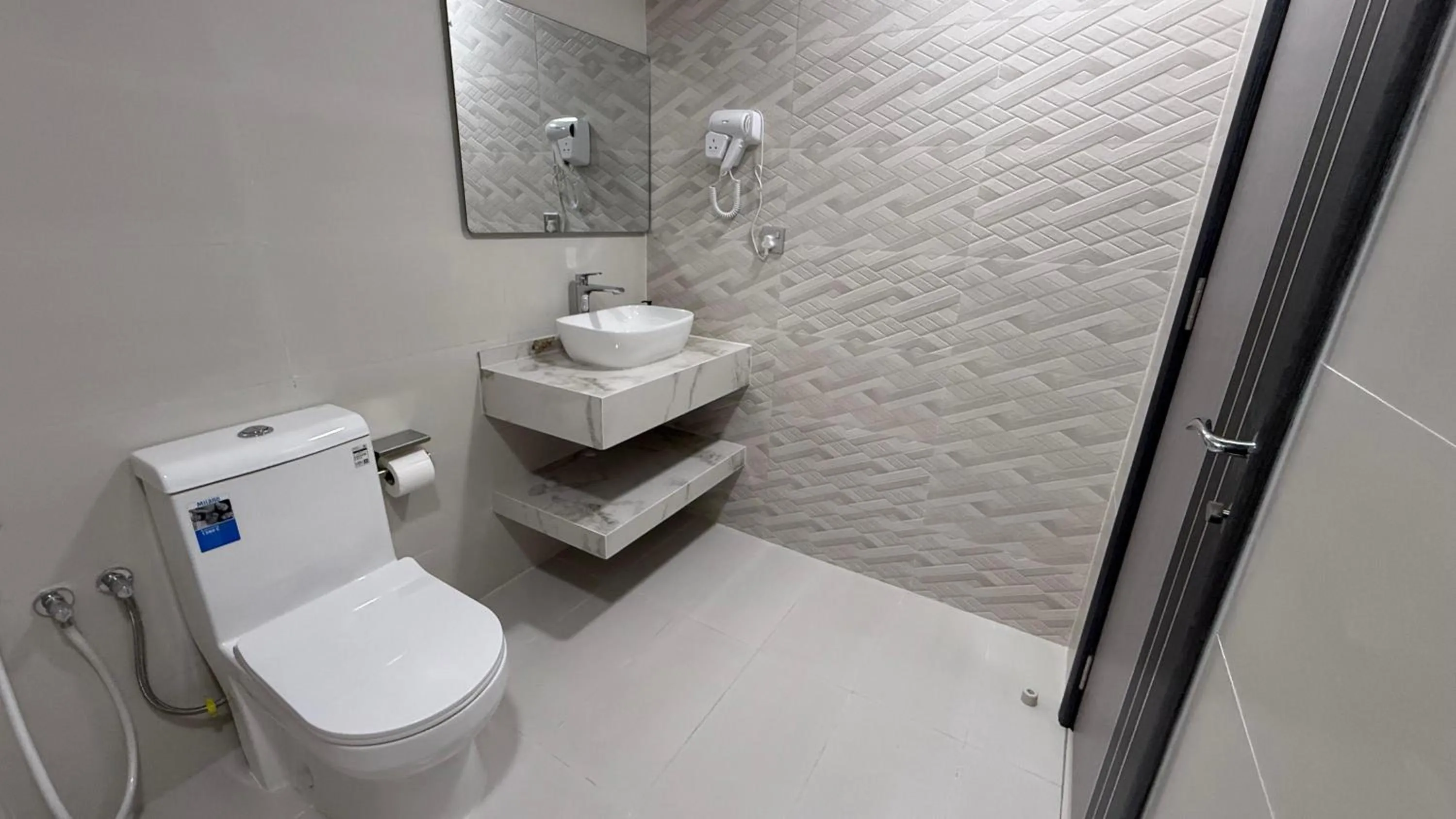 Shower in Oriental Nights Rest House