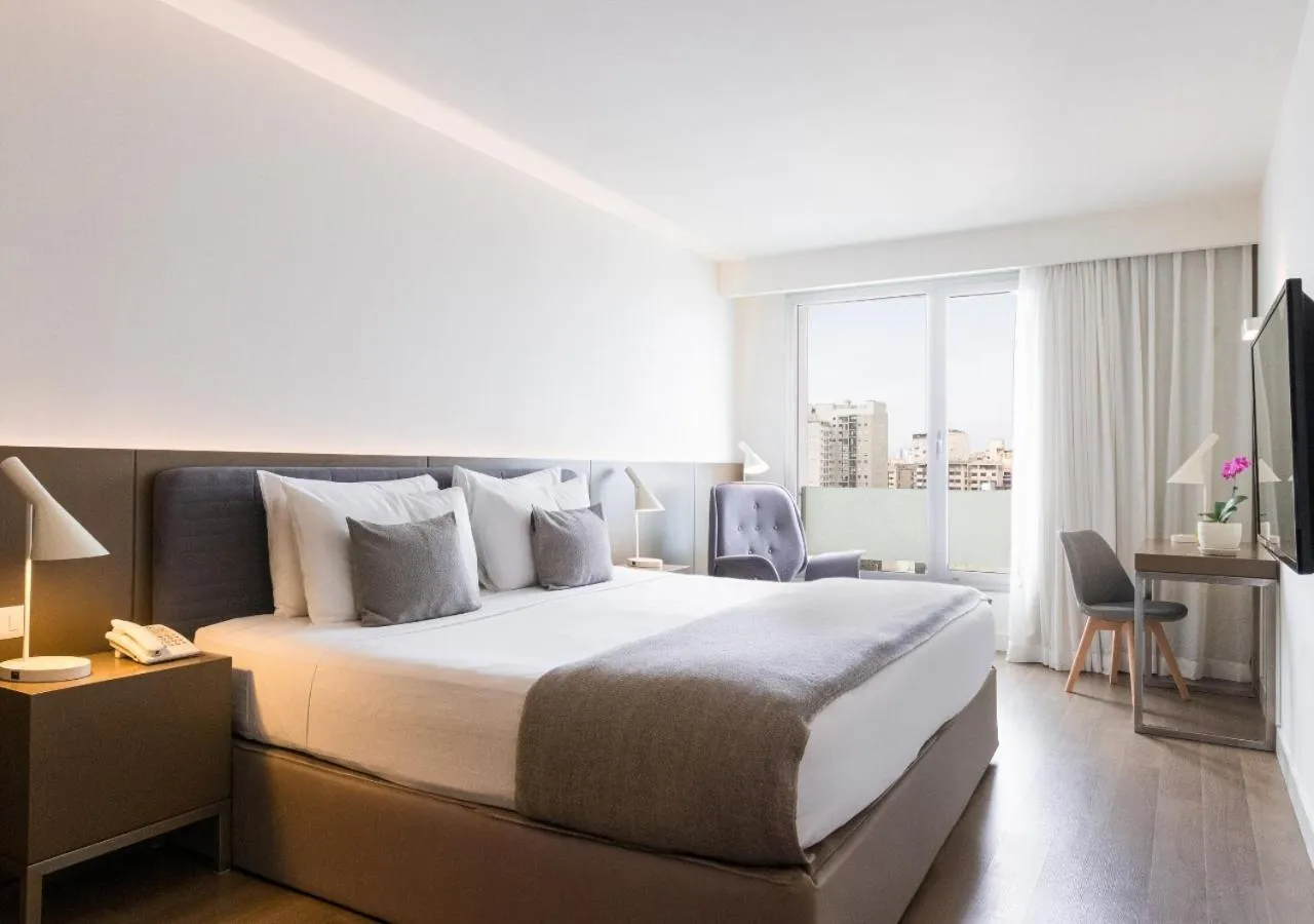 Photo of the whole room, Bed in Dazzler by Wyndham Lima San Isidro