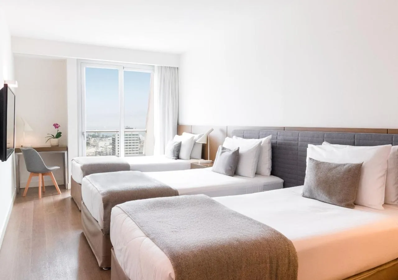 Photo of the whole room, Bed in Dazzler by Wyndham Lima San Isidro