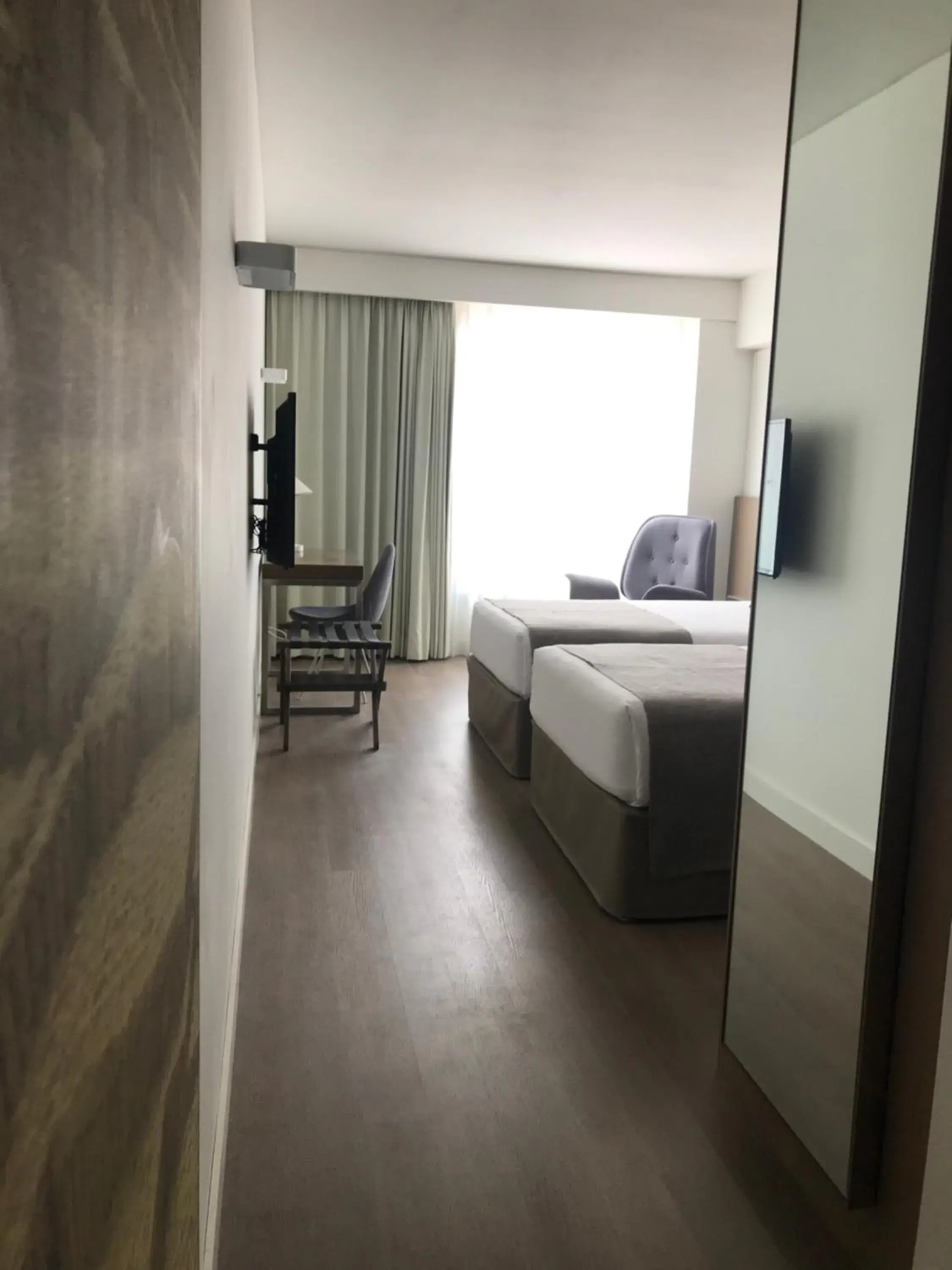 Twin Room - single occupancy - Mobility Access/Non-Smoking in Dazzler by Wyndham Lima San Isidro Twin Room - single occupancy - Mobility Access/Non-Smoking in Dazzler by Wyndham Lima San Isidro