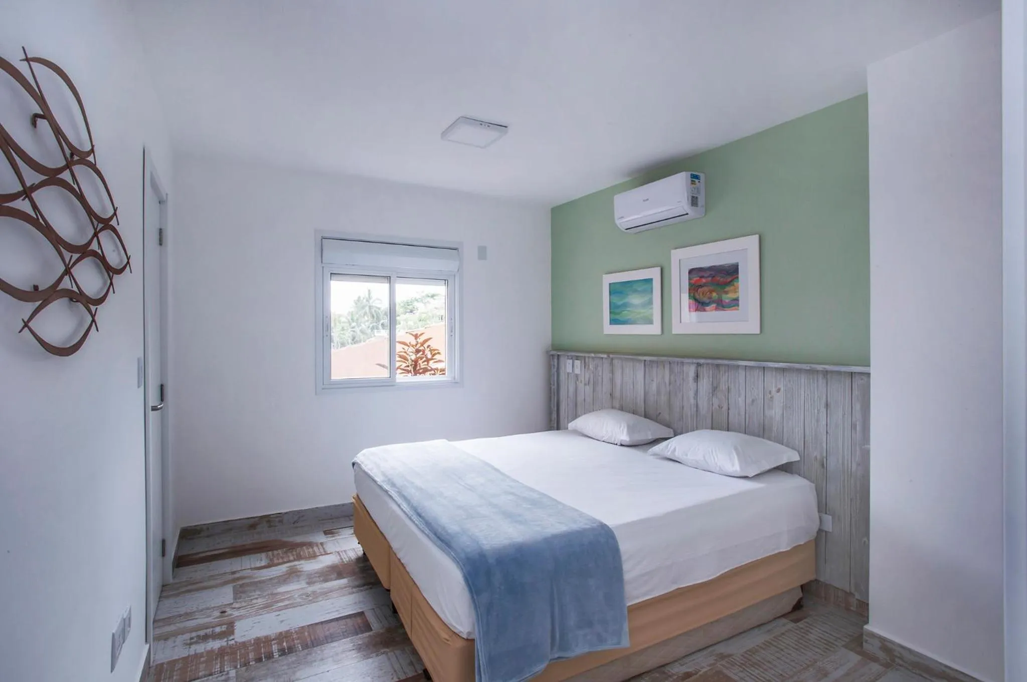 Bed in Ilhabela Beach Residences