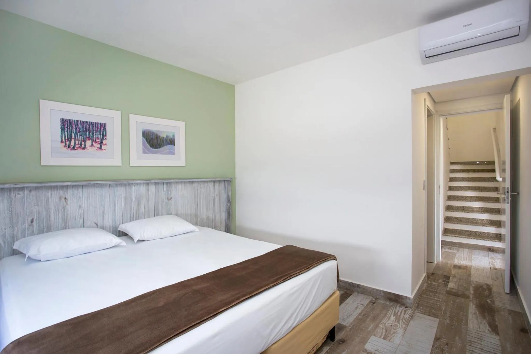 Bed in Ilhabela Beach Residences