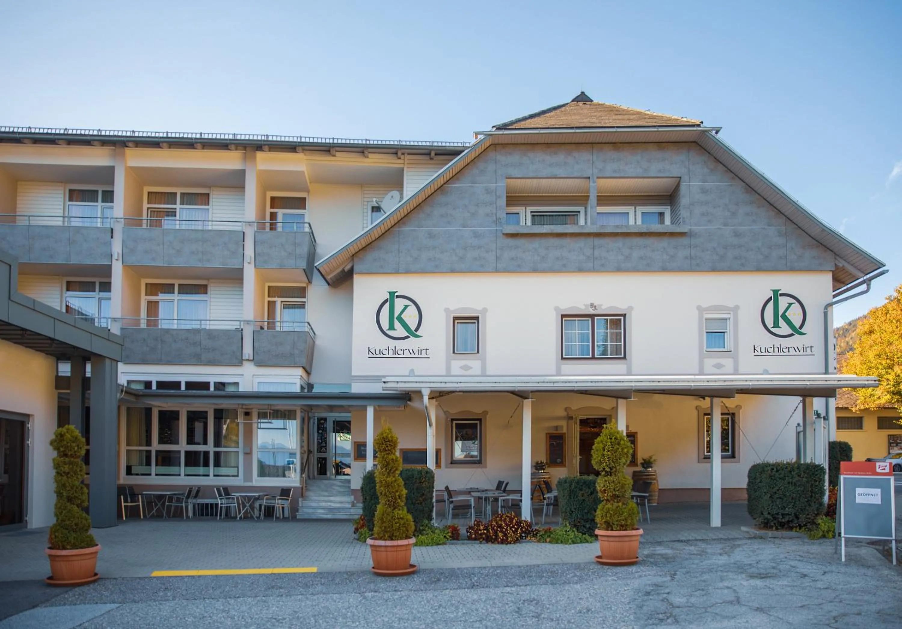 Property building in Hotel Kuchlerwirt