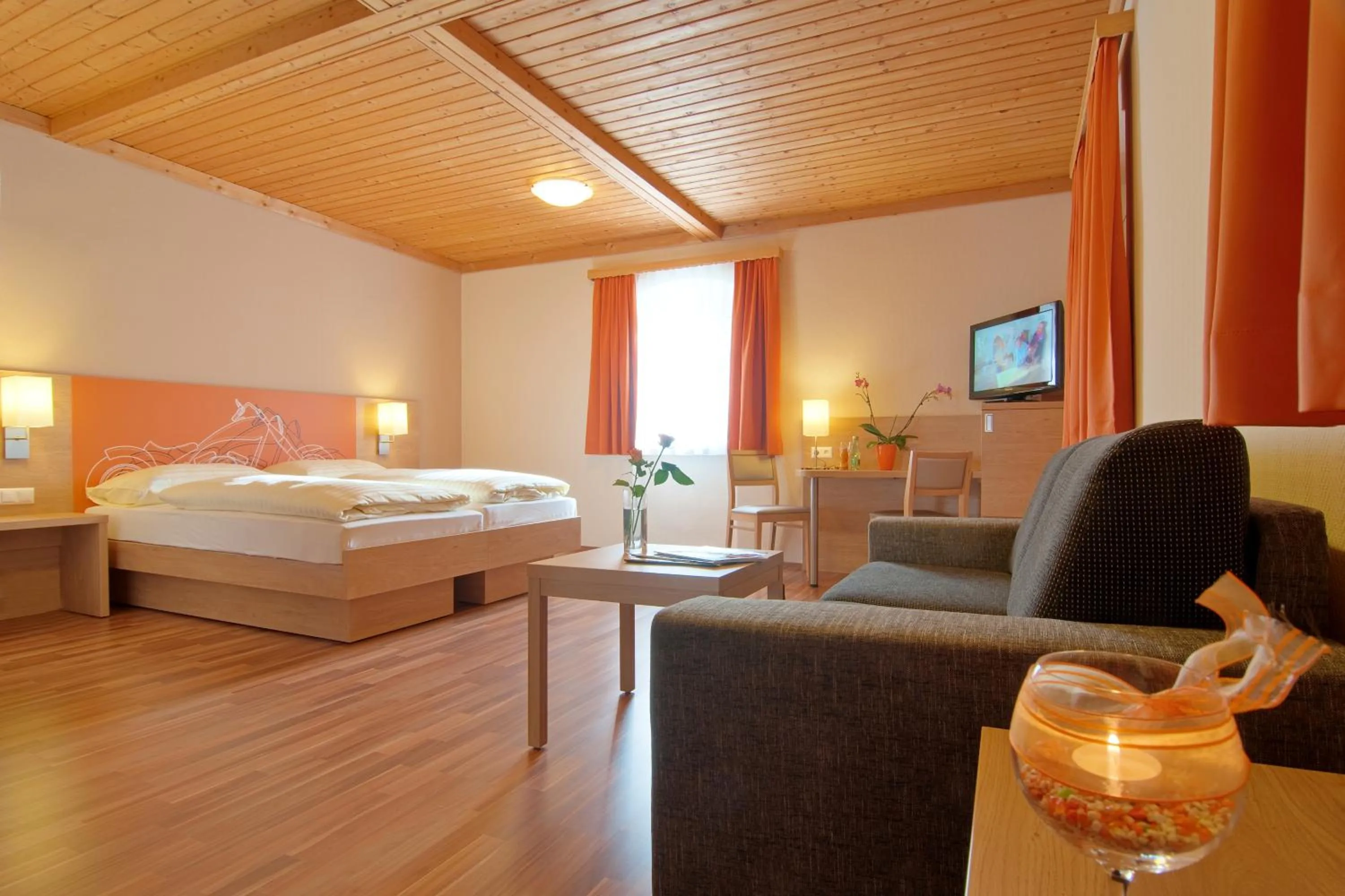 Bed in Hotel Kuchlerwirt