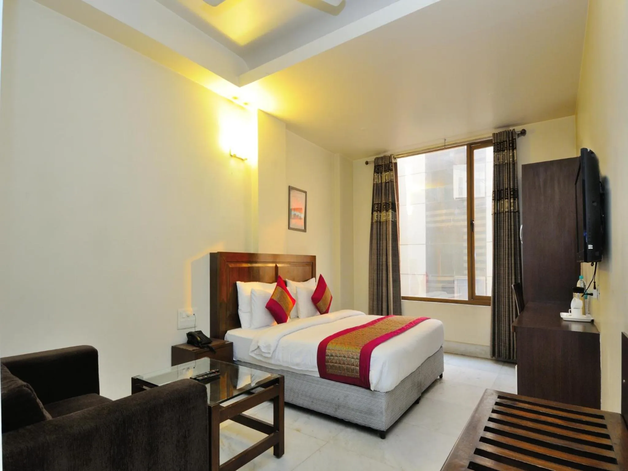 Bedroom, Bed in Hotel Shanti Villa- New Delhi Railway Station