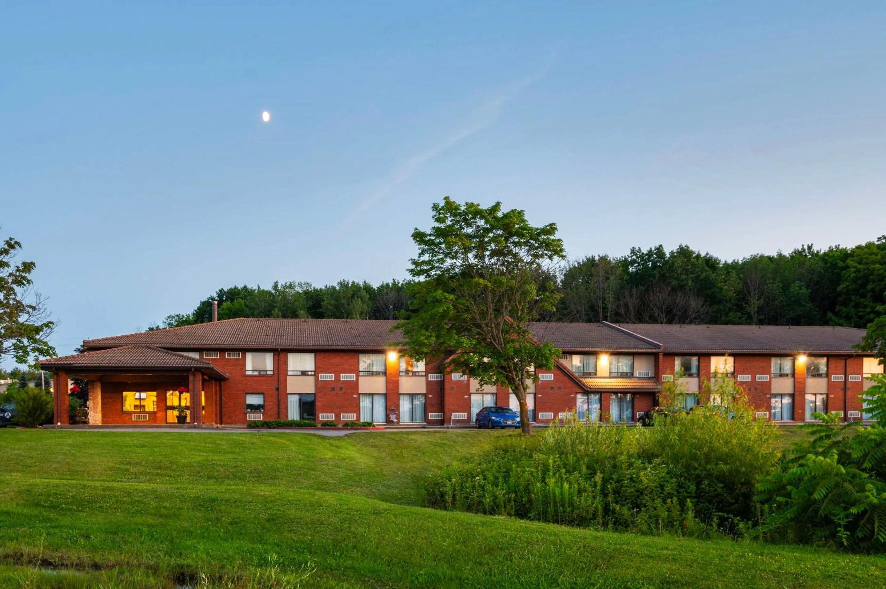 Property building in Comfort Inn