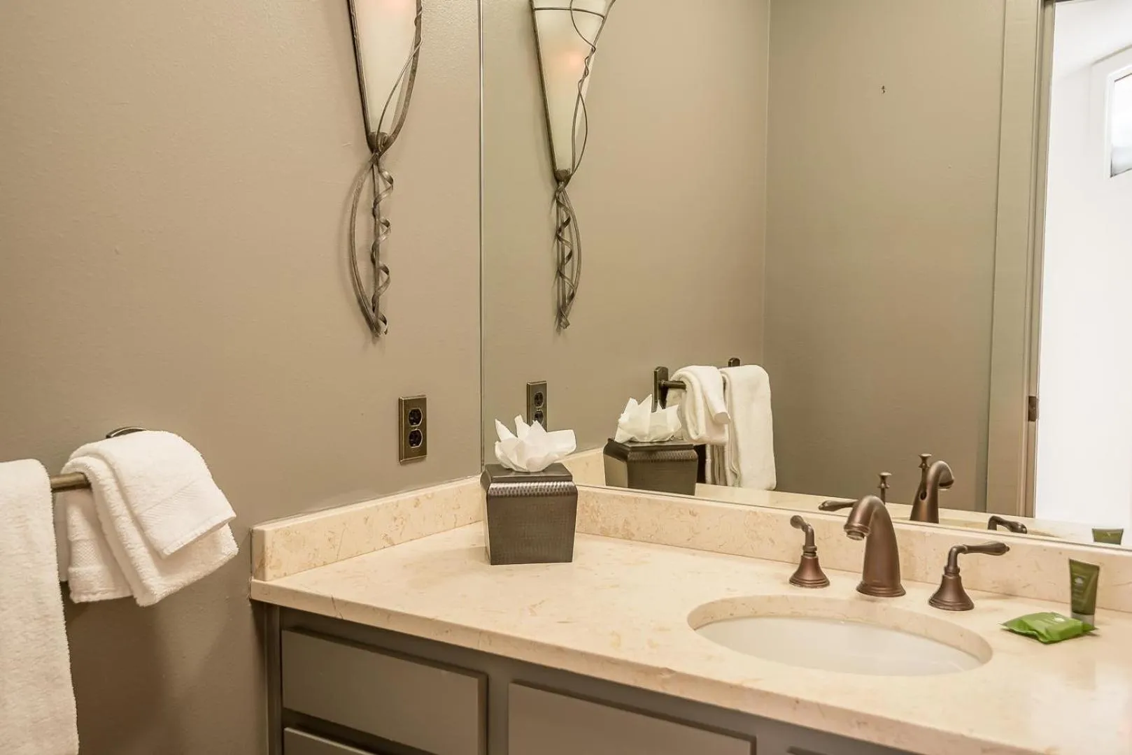 Knob Hill Ridge Townhome 1