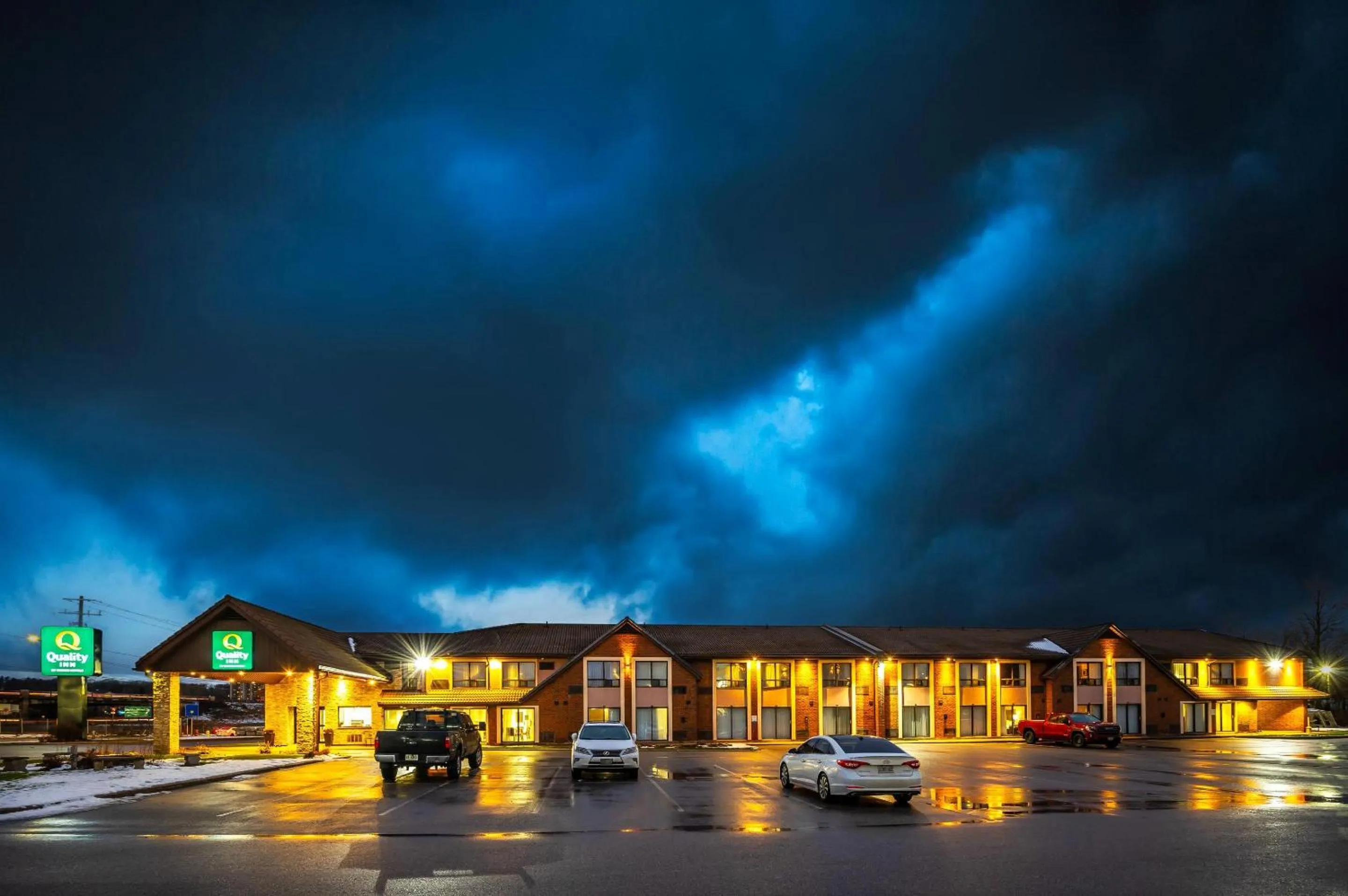 Property building in Quality Inn