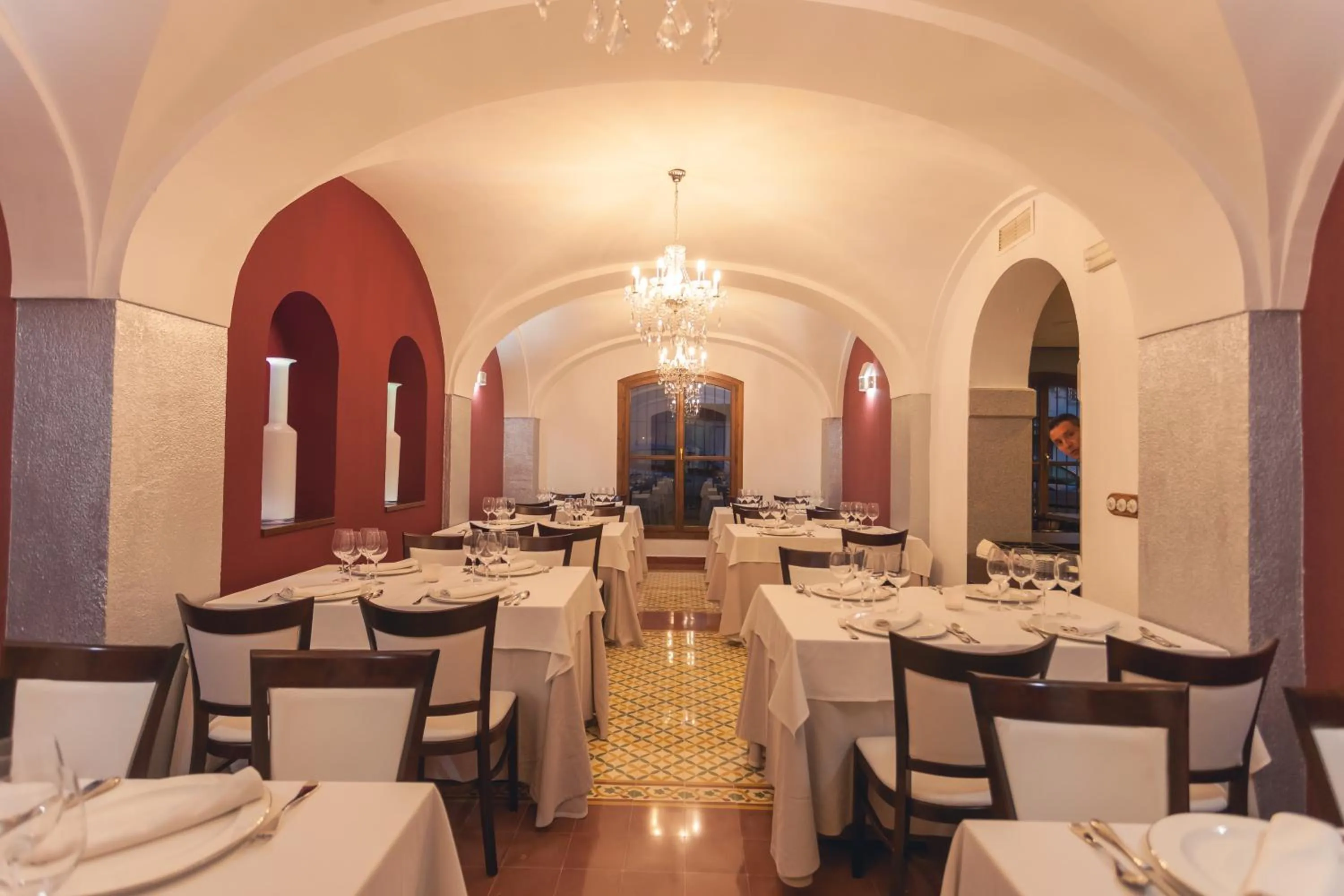 Restaurant/places to eat in Hotel Hc Zoom