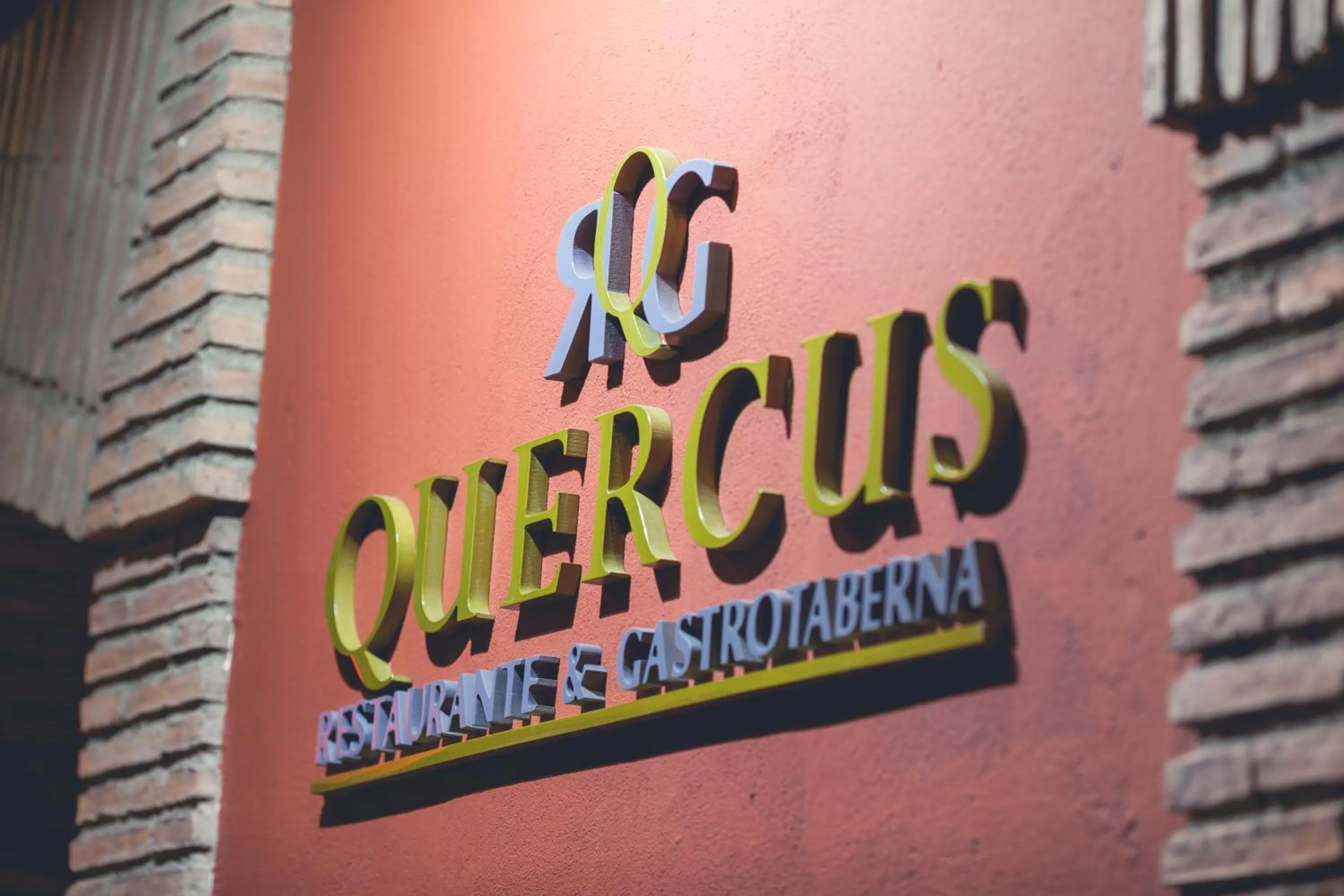 Restaurant/places to eat in Hotel Hc Zoom