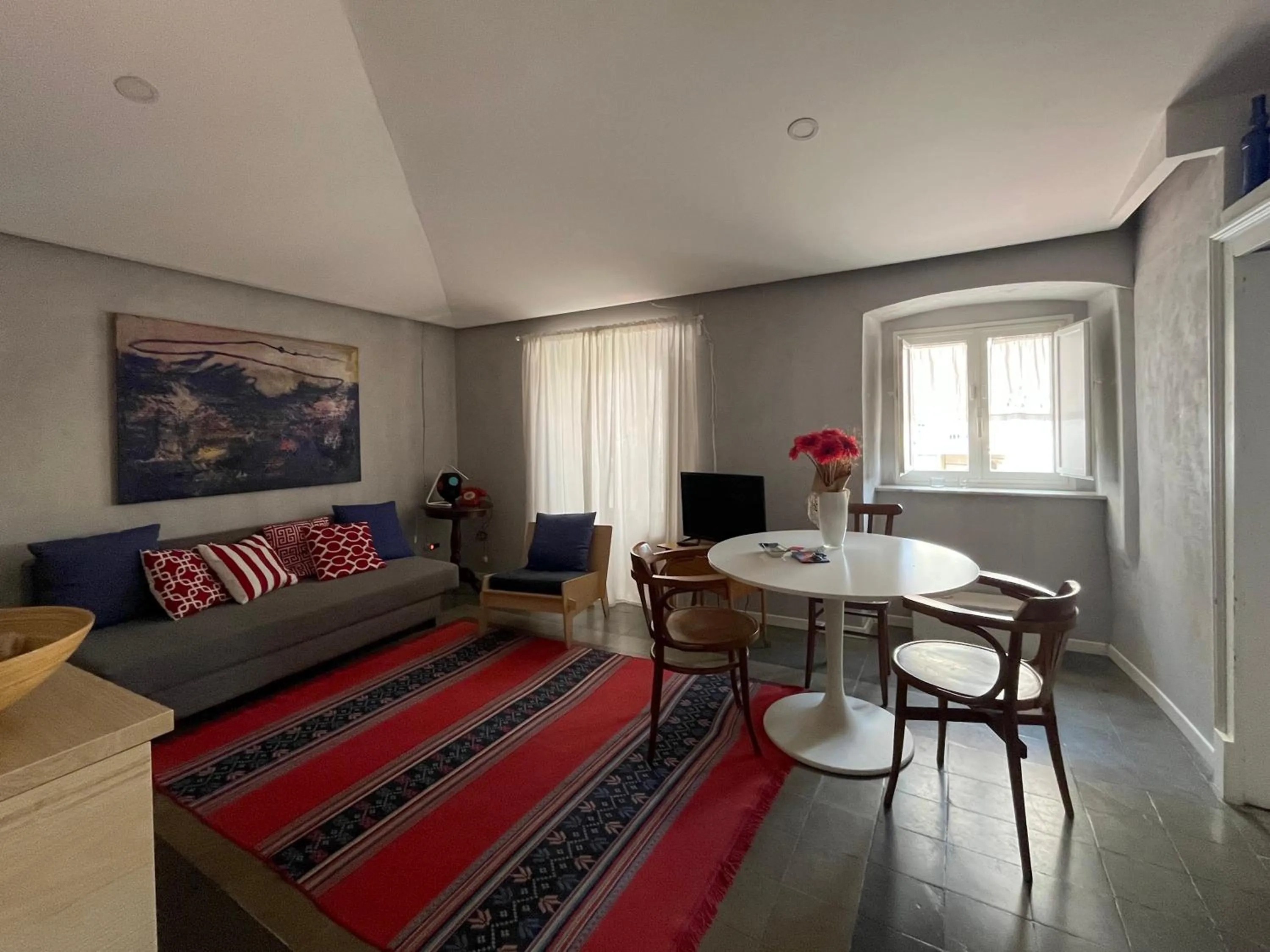 Communal lounge/ TV room in Trìcora Sicilian B&B