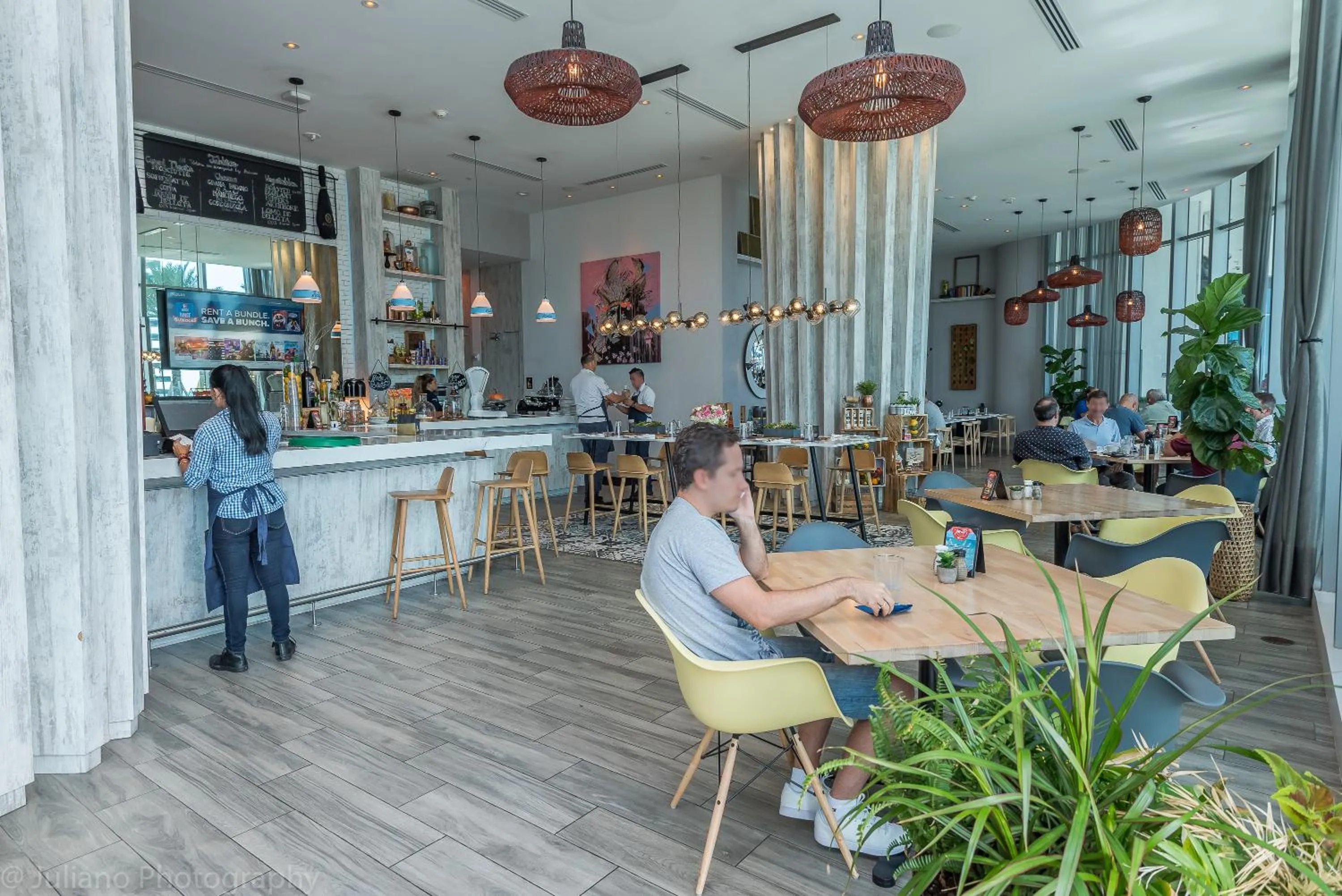 Restaurant/places to eat in Private Ocean Condos at Hyde Beach Resort & Residences