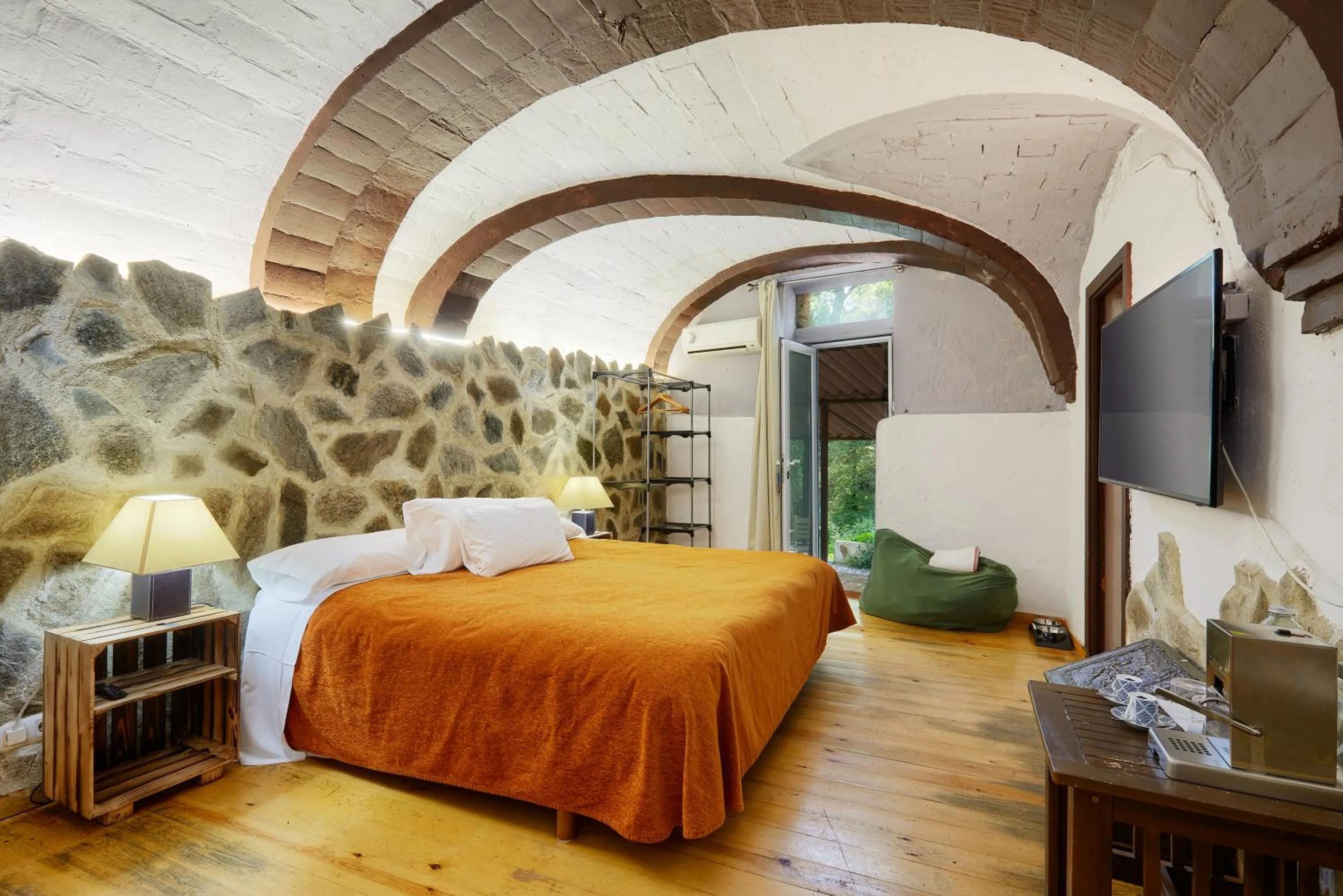 Bed in Mas Torrencito Pet Friendly