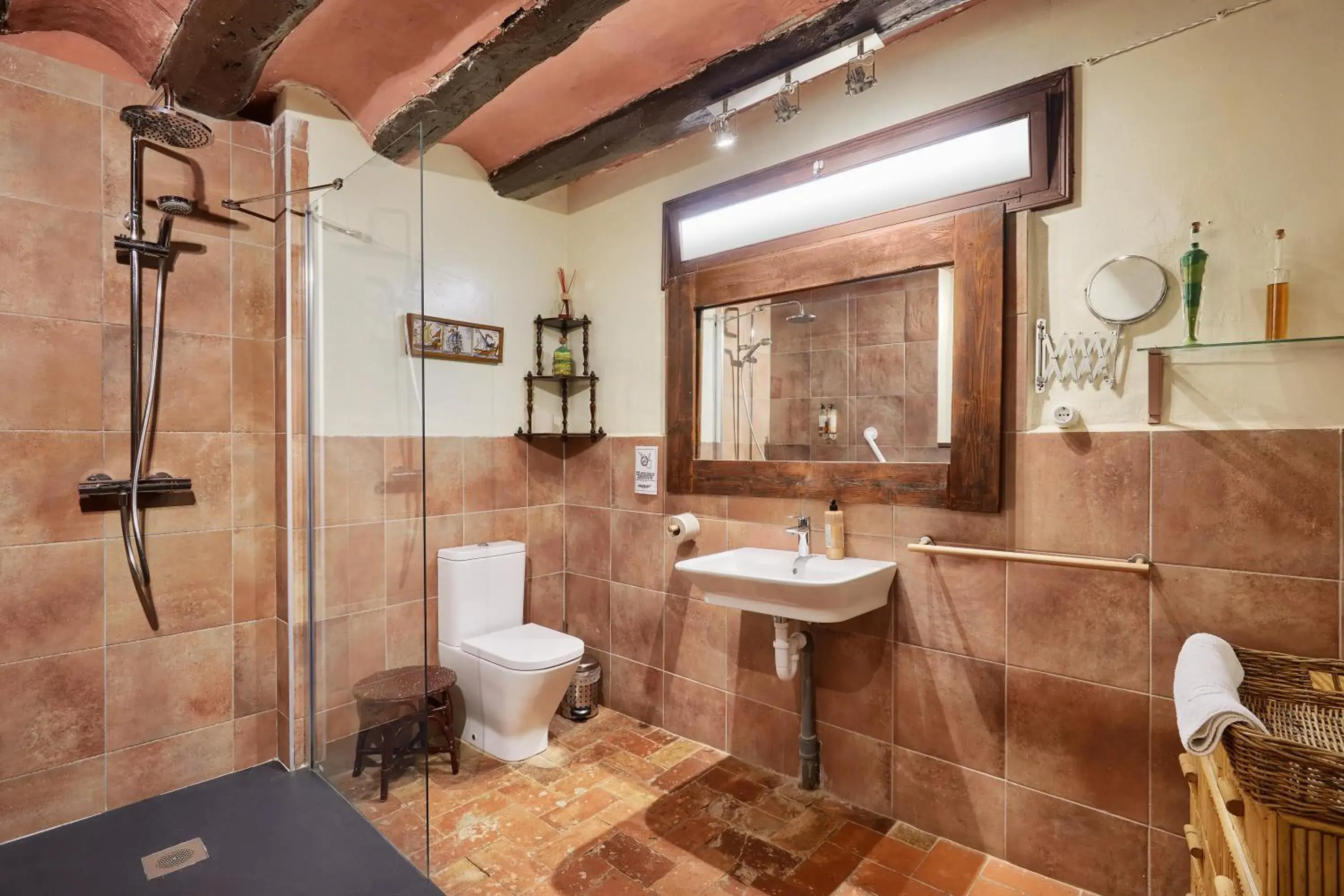 Comfort Triple Room in B&B Mas Torrencito Pet Friendly Comfort Triple Room in B&B Mas Torrencito Pet Friendly