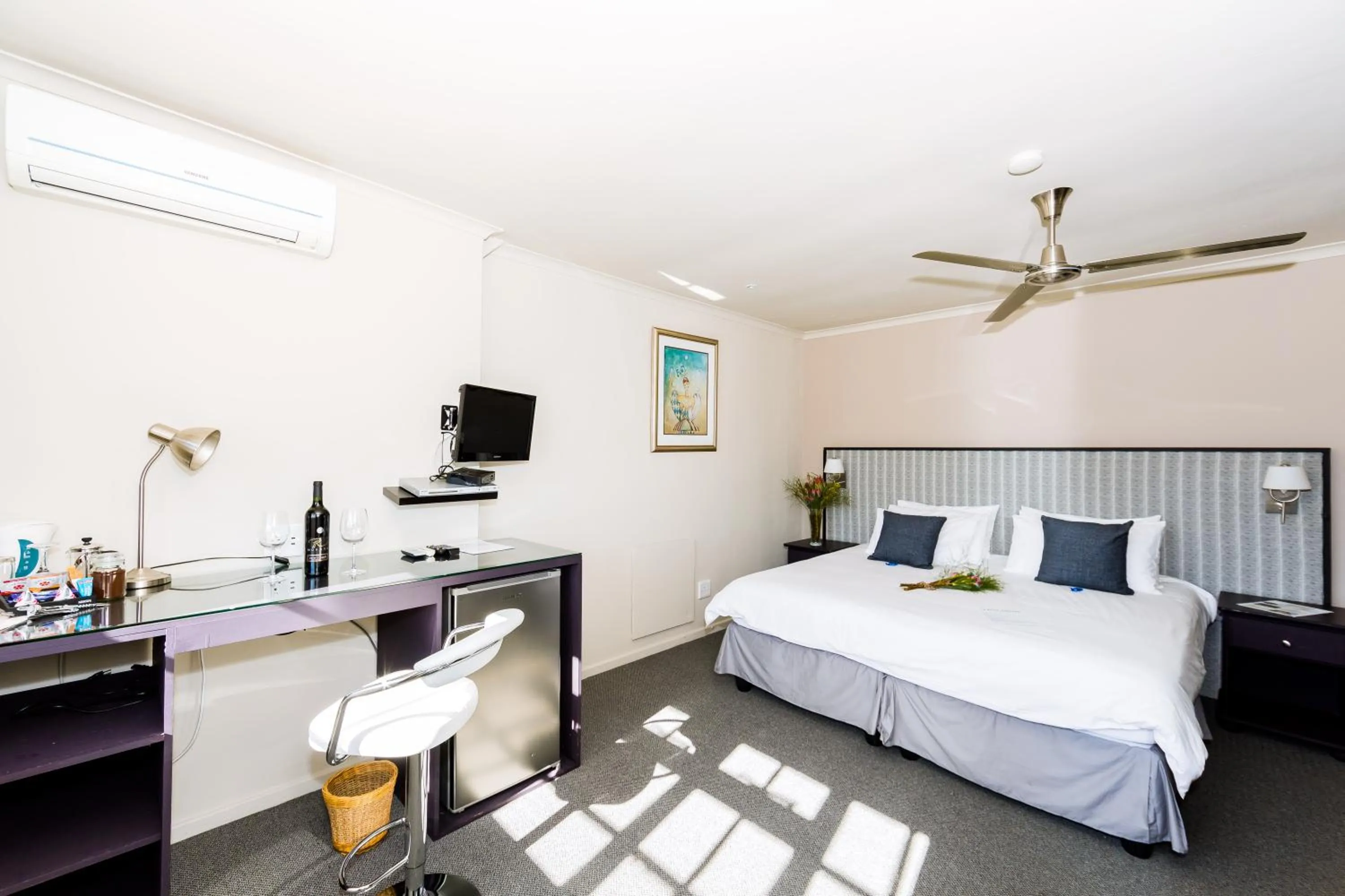 Bed in Le Petit Chateau Guest House