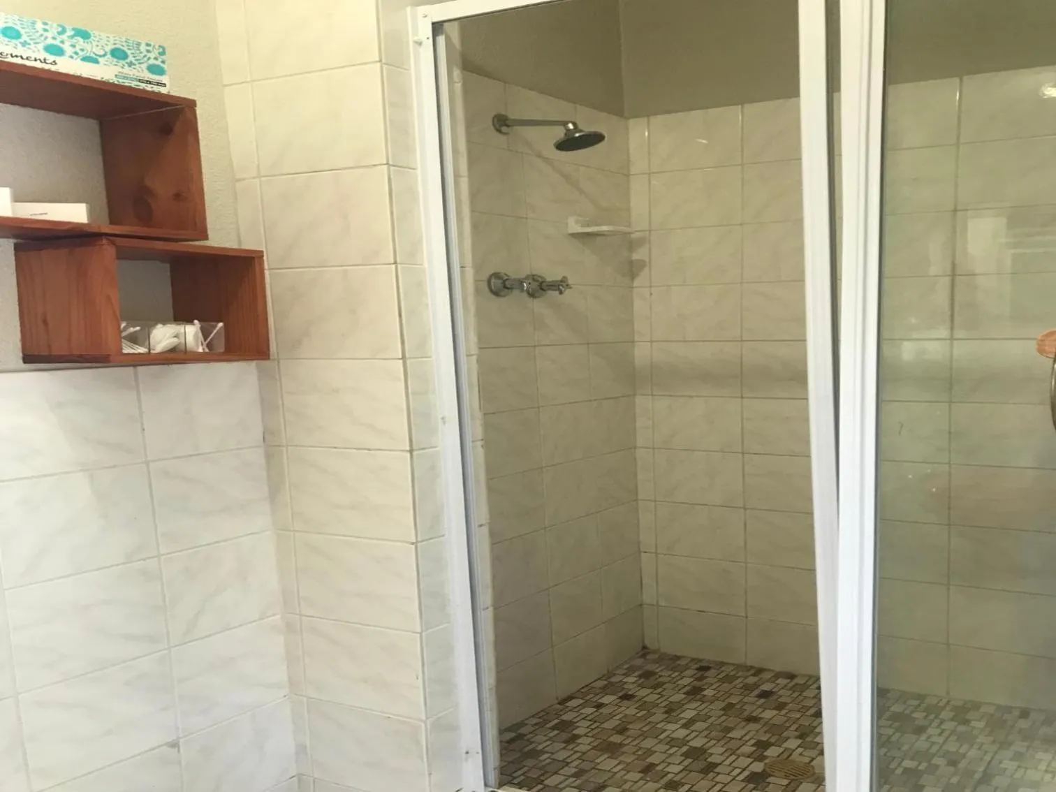 Le Petit Chateau Guest House