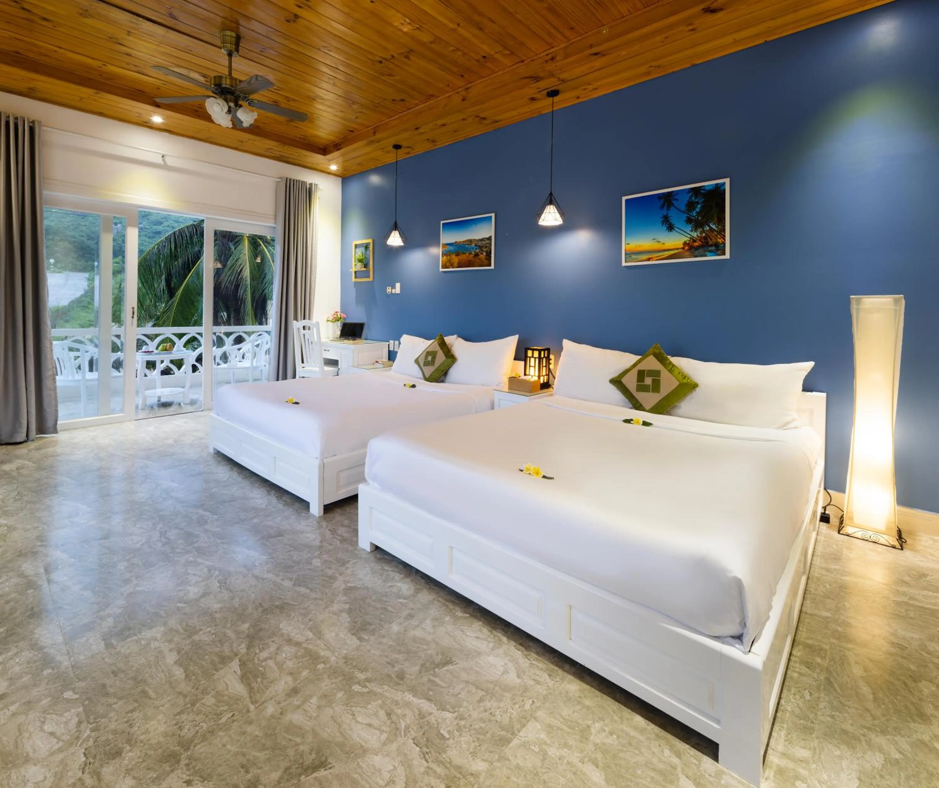 Bed in Casa Maya Resort