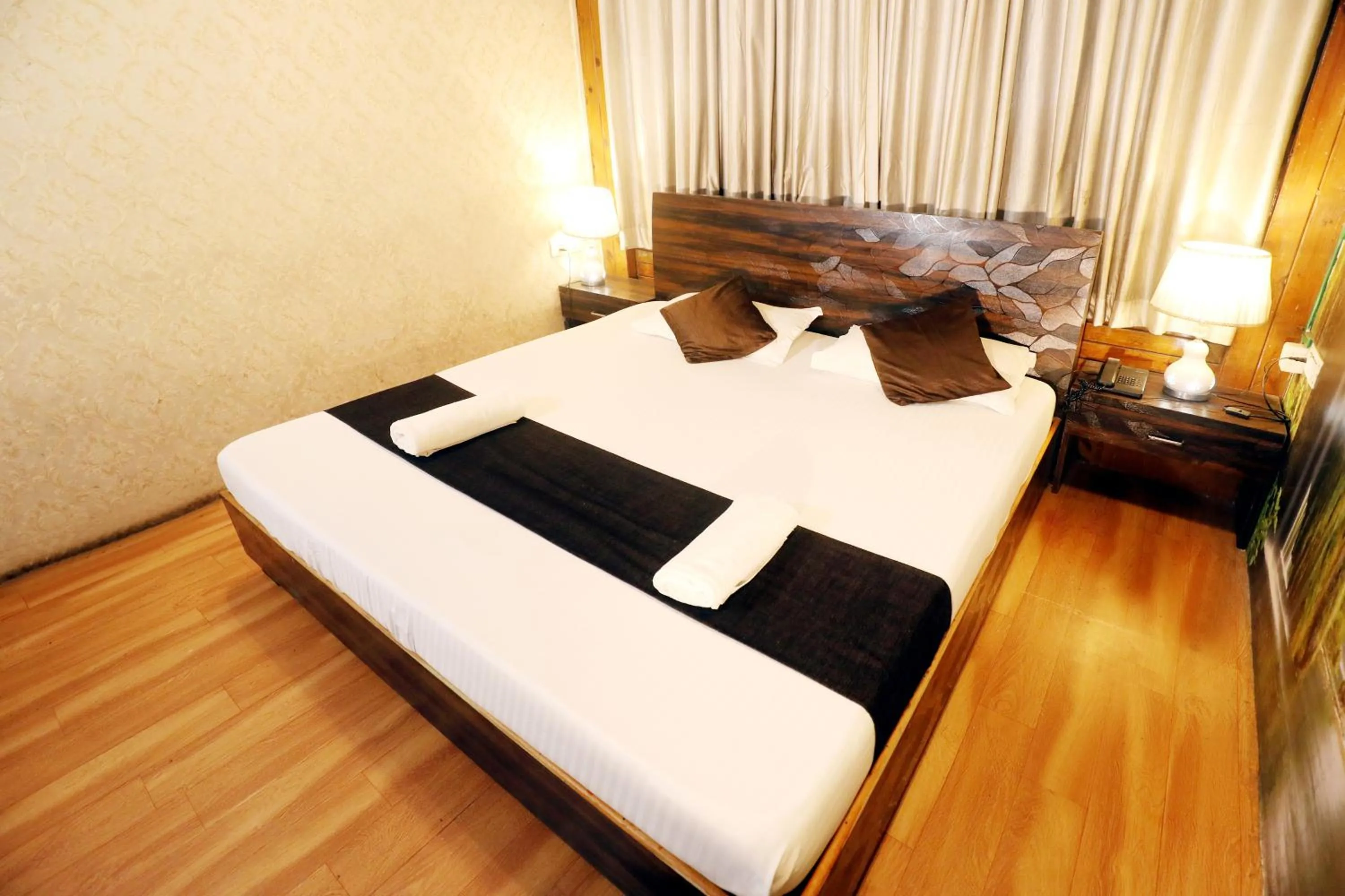 Photo of the whole room, Bed in Pali Village Resort