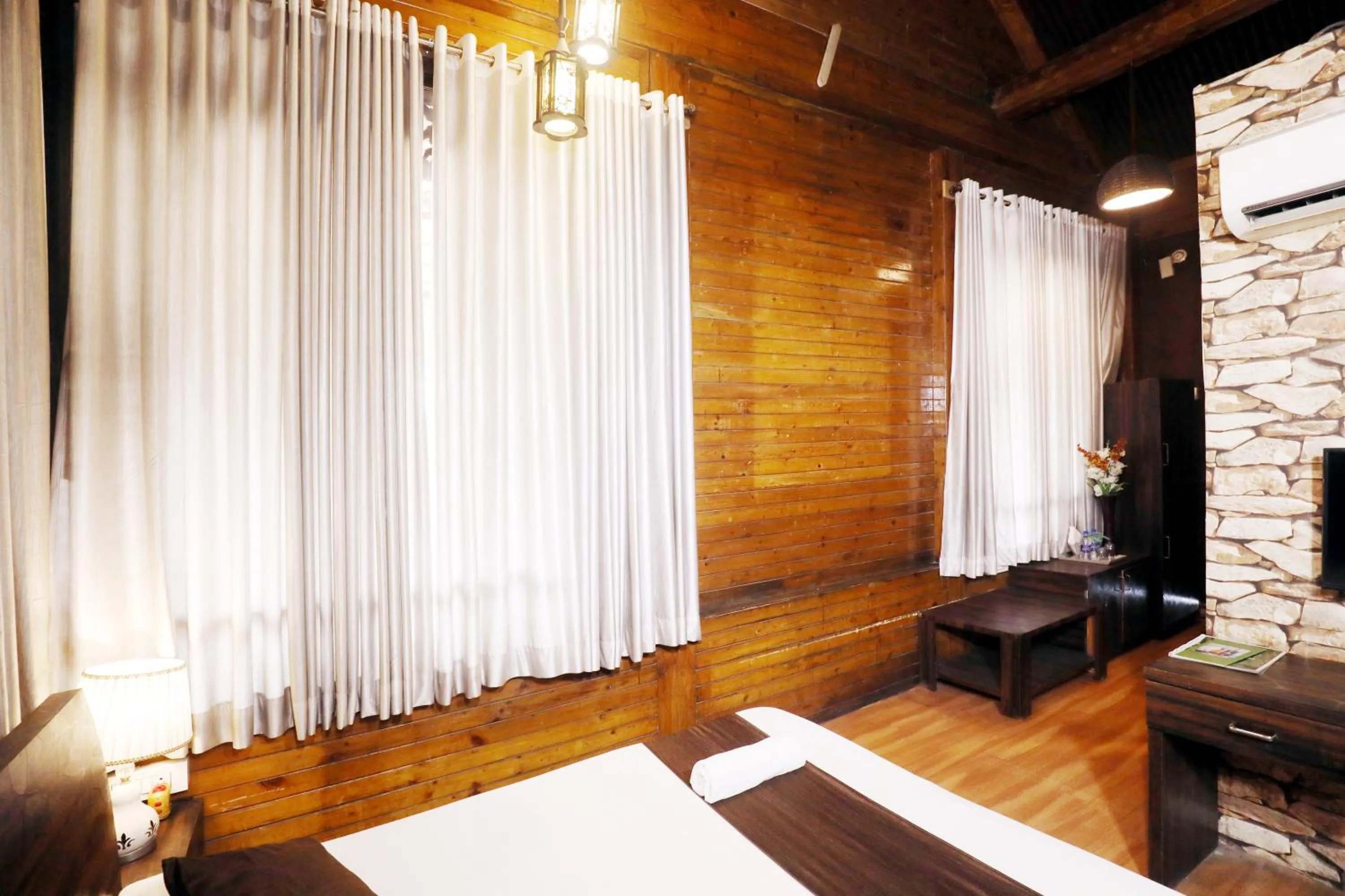 Photo of the whole room, Bed in Pali Village Resort