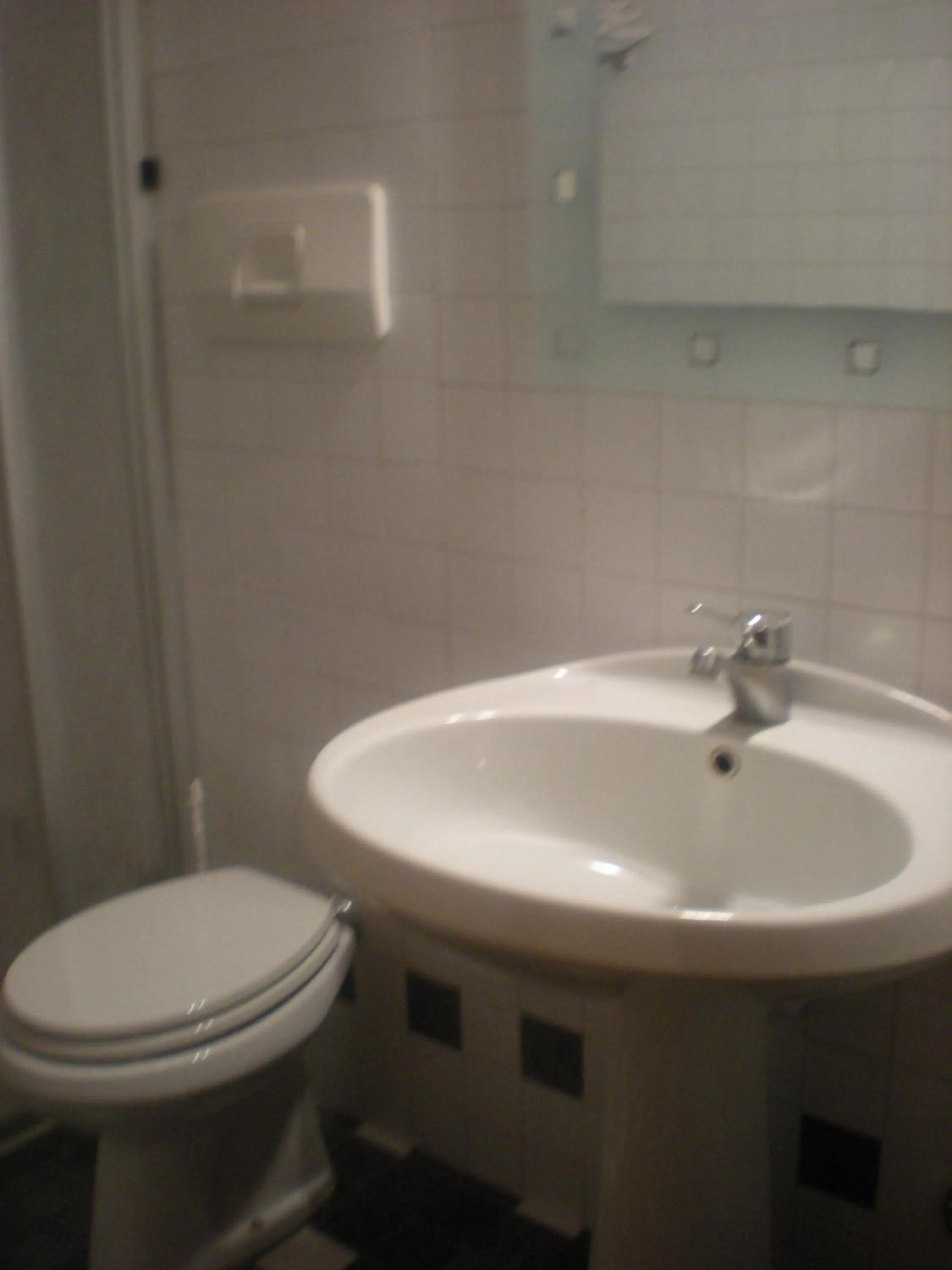 Bathroom in Hotel Roma