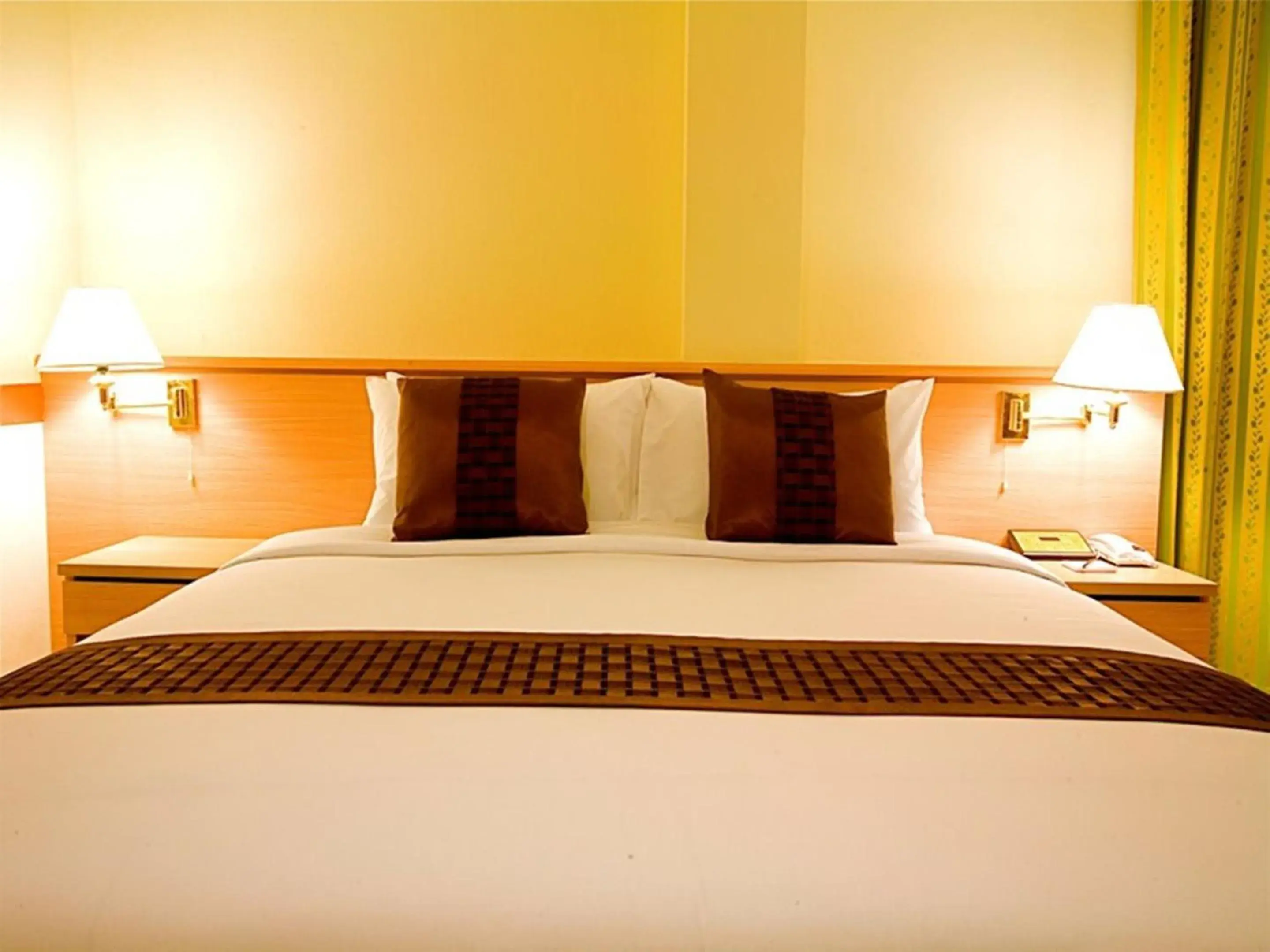 Deluxe Triple Room in The Ecotel Bangkok Deluxe Triple Room in The Ecotel Bangkok