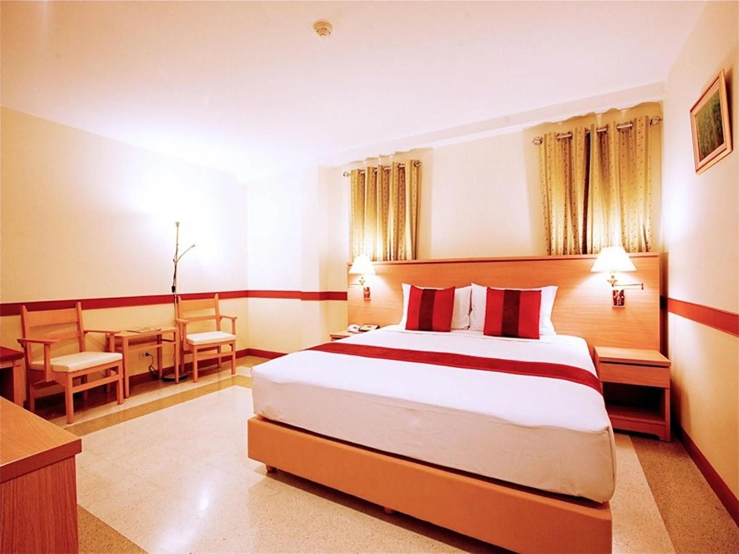 Bed in The Ecotel Bangkok