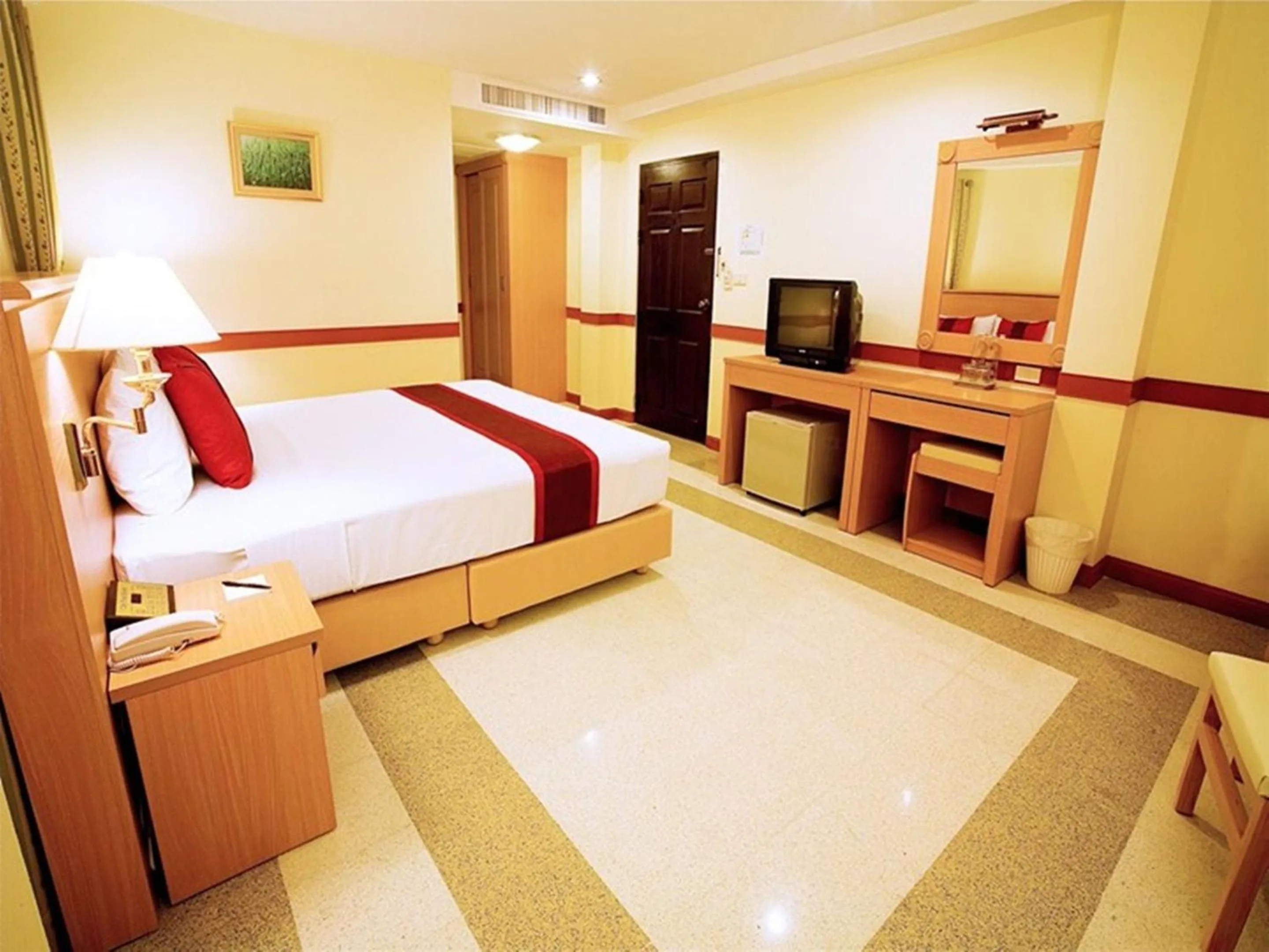 Bedroom, Bed in The Ecotel Bangkok