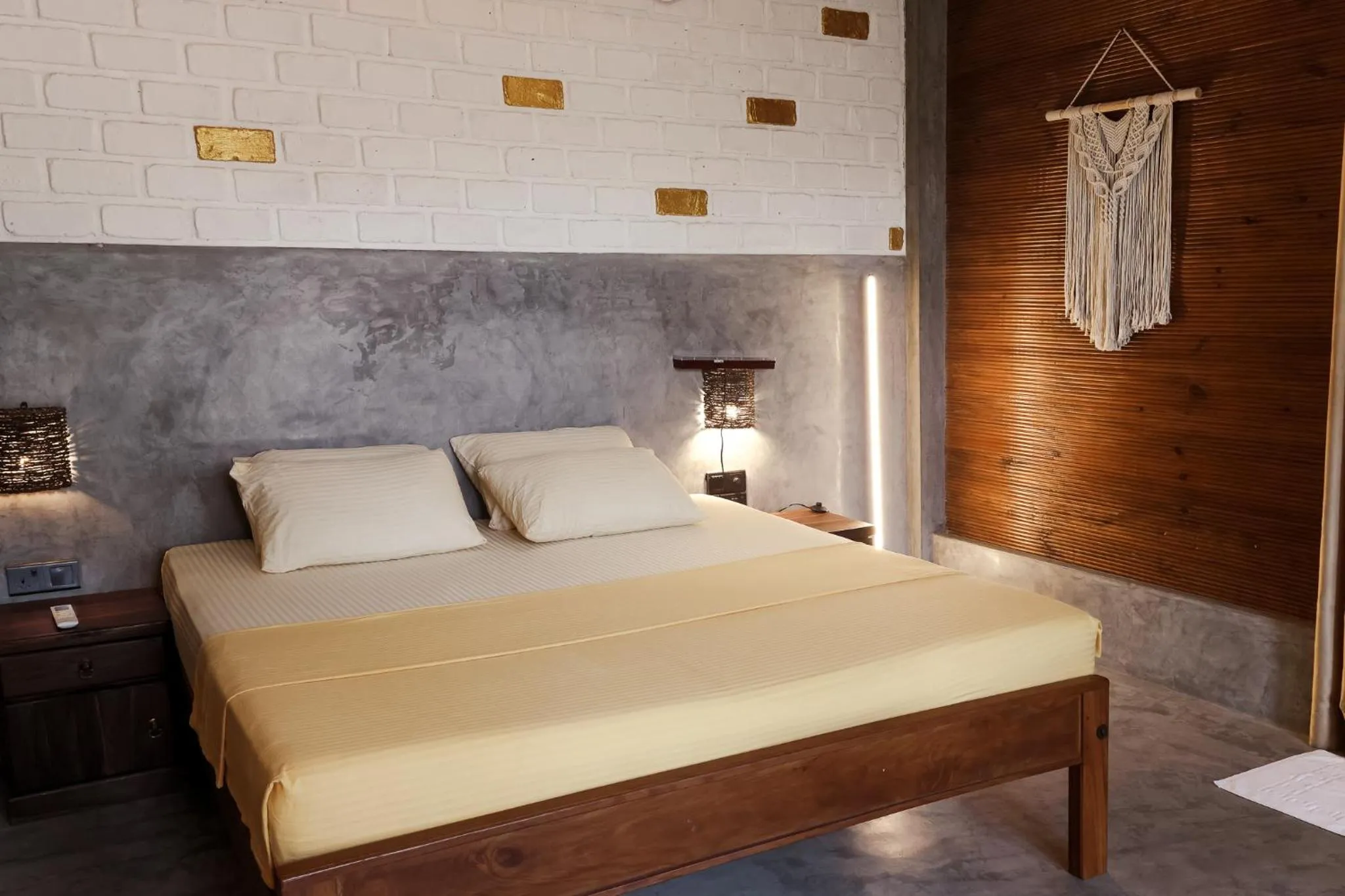 Bedroom, Bed in Stay Golden