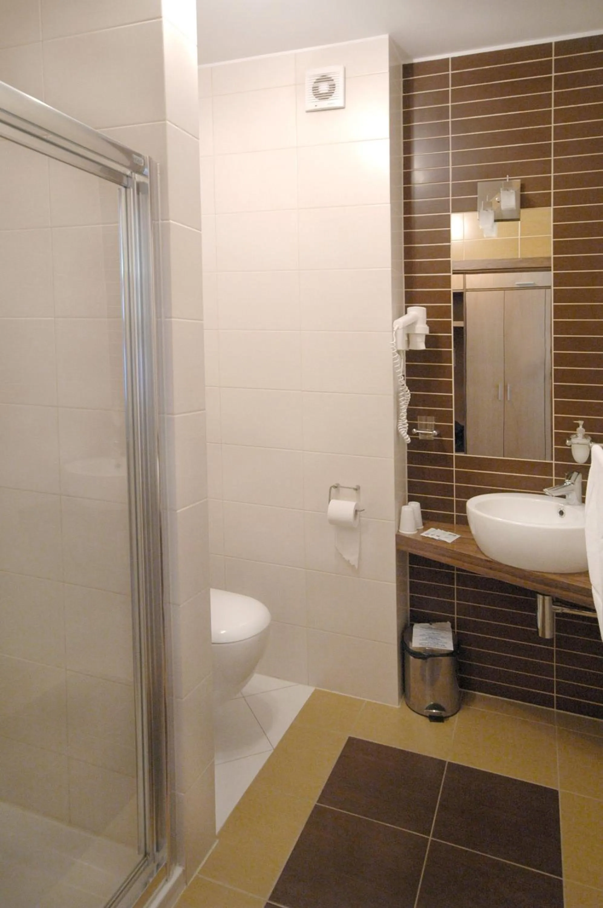 Toilet in Hotel Szarlota - Kompleksowo na Kaszubach