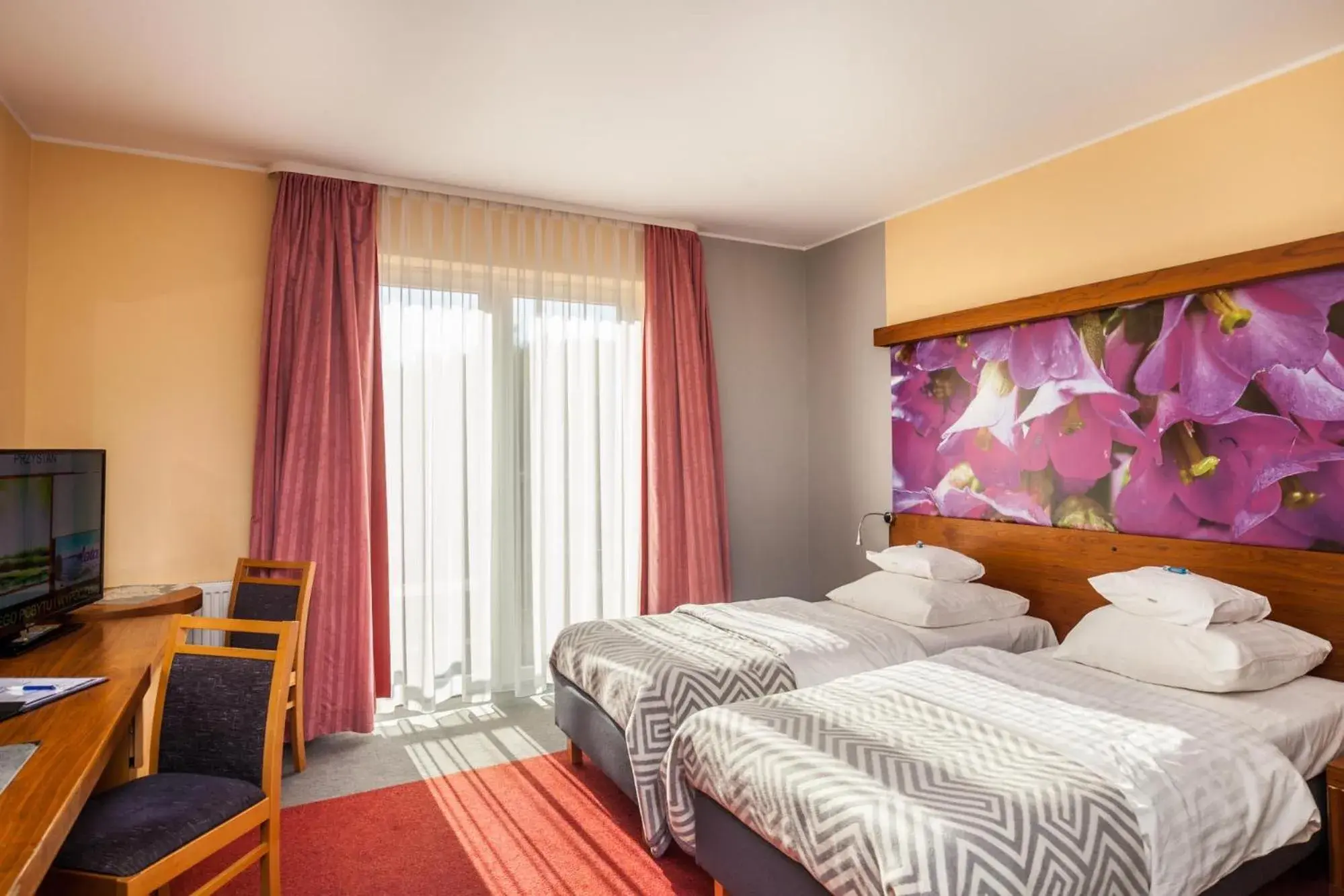 Business Single Room in Hotel Szarlota - Kompleksowo na Kaszubach Business Single Room in Hotel Szarlota - Kompleksowo na Kaszubach