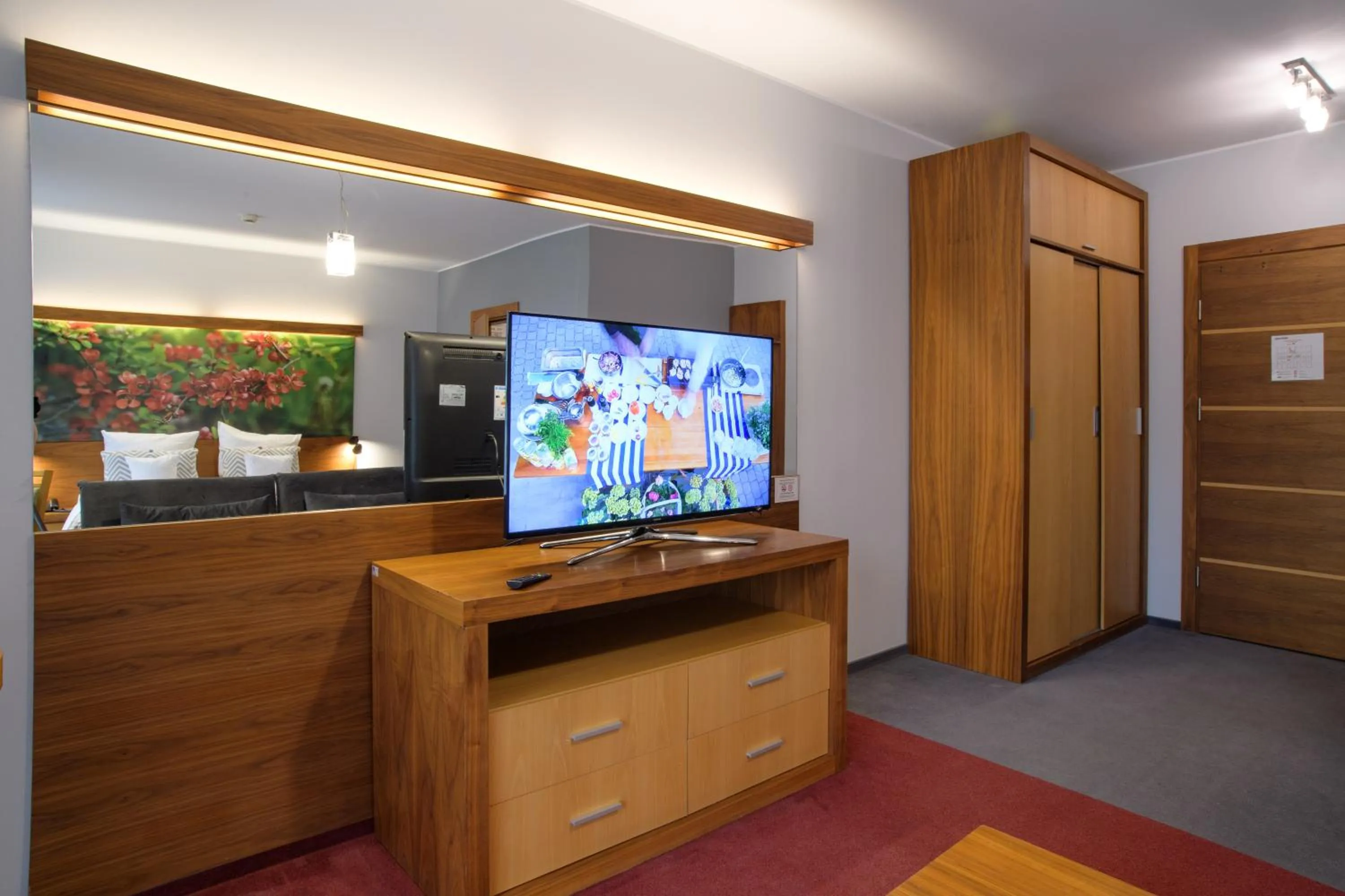 Communal lounge/ TV room in Hotel Szarlota - Kompleksowo na Kaszubach