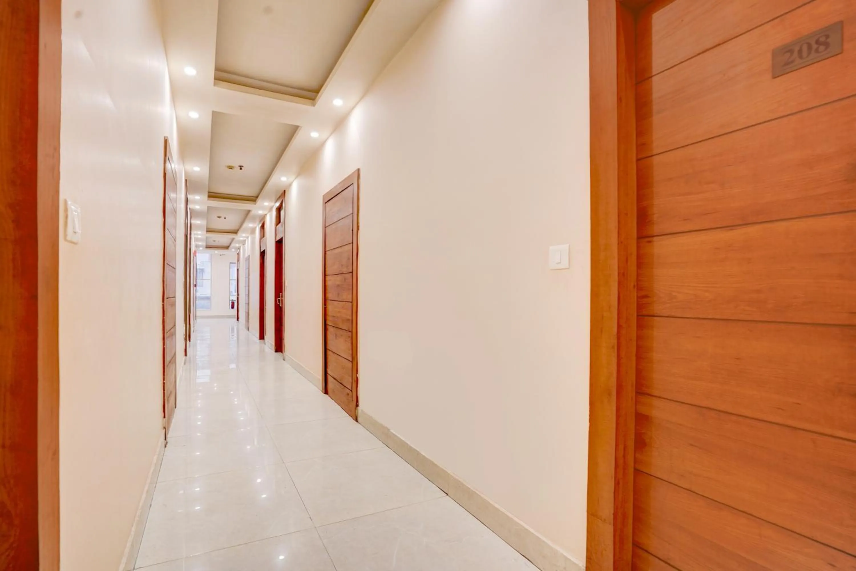 Lobby or reception in Townhouse Oak Dehradun Court Formerly GK Residency