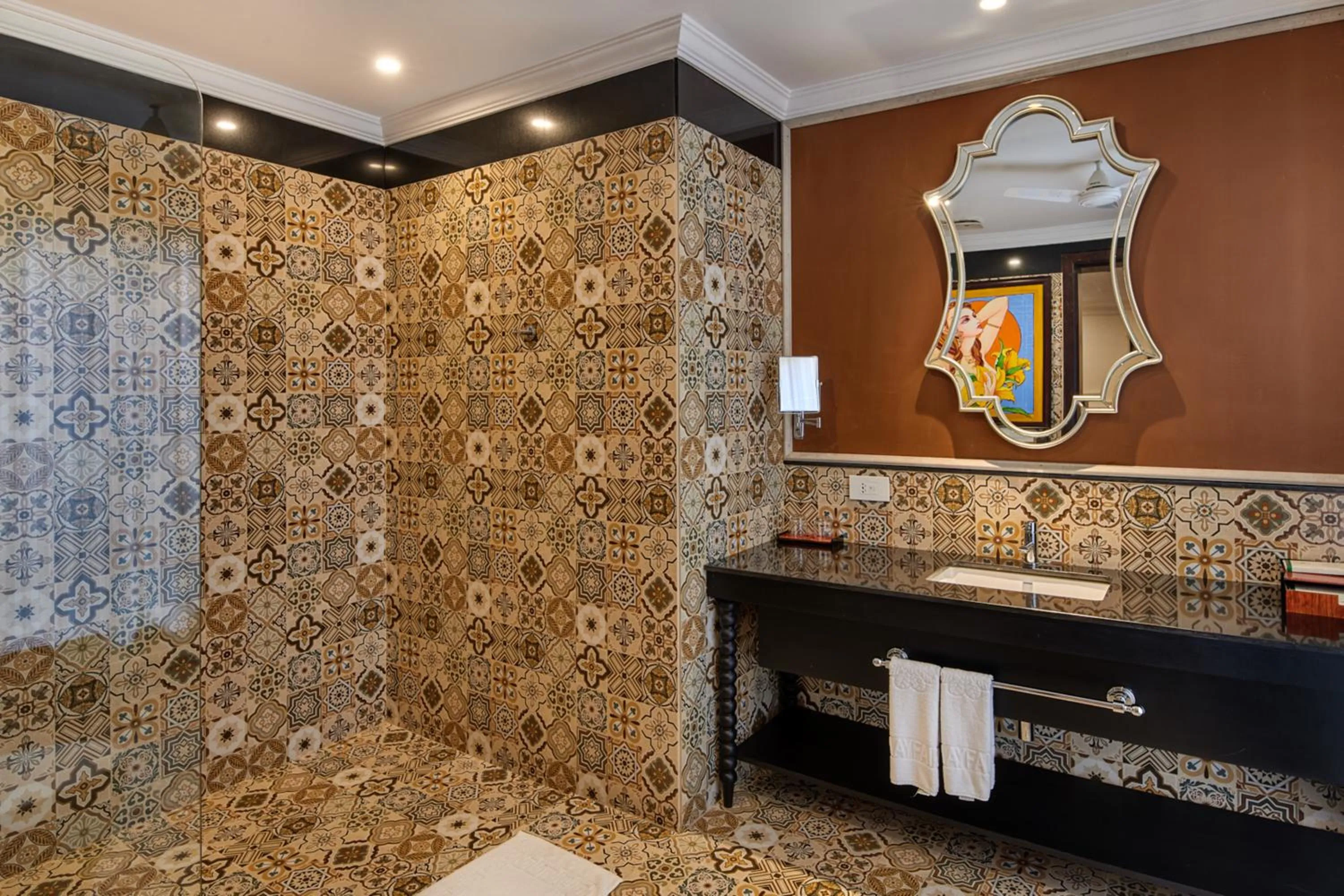 Bathroom in MAYFAIR Lake Resort