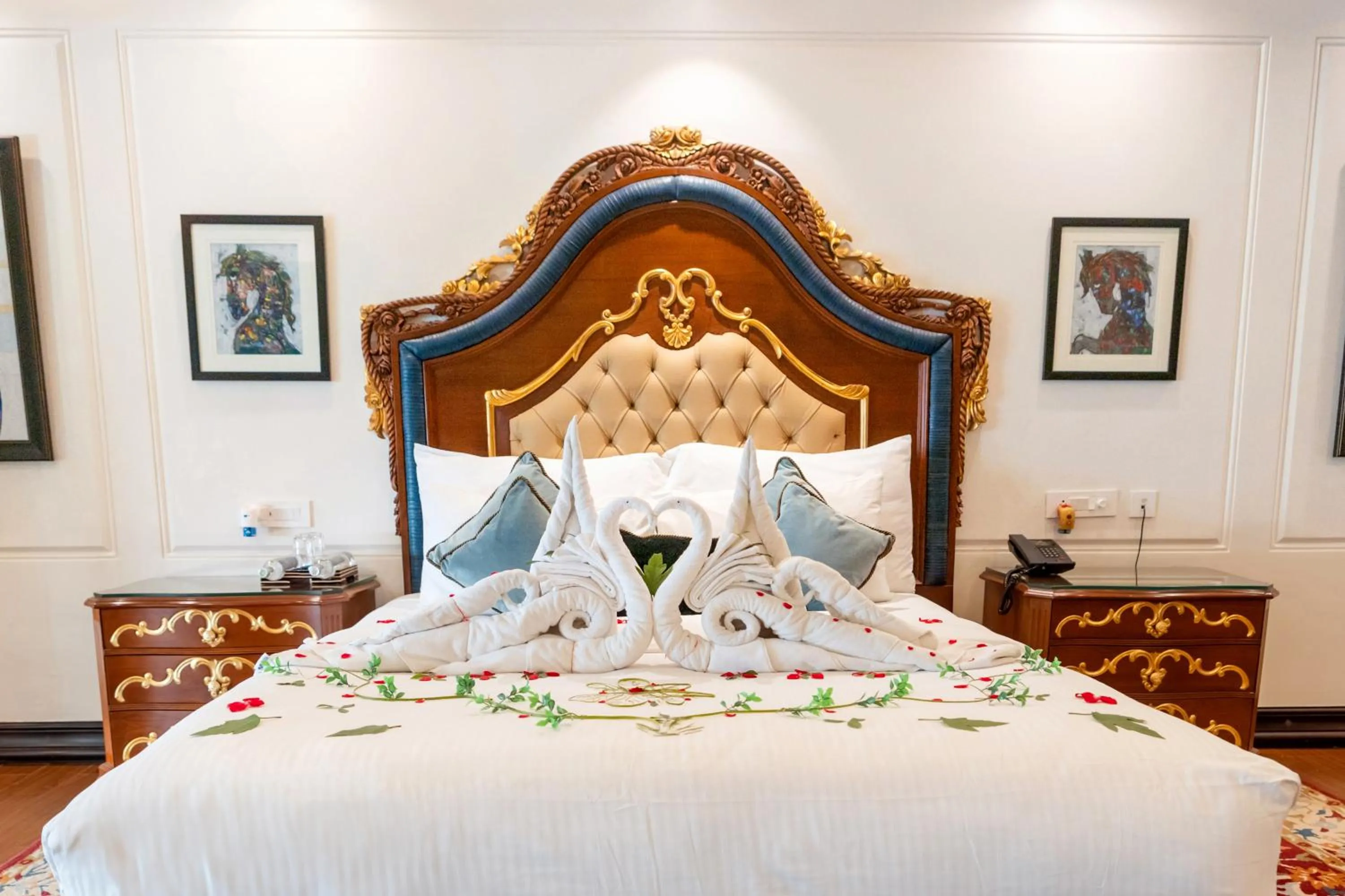 Bed in MAYFAIR Lake Resort