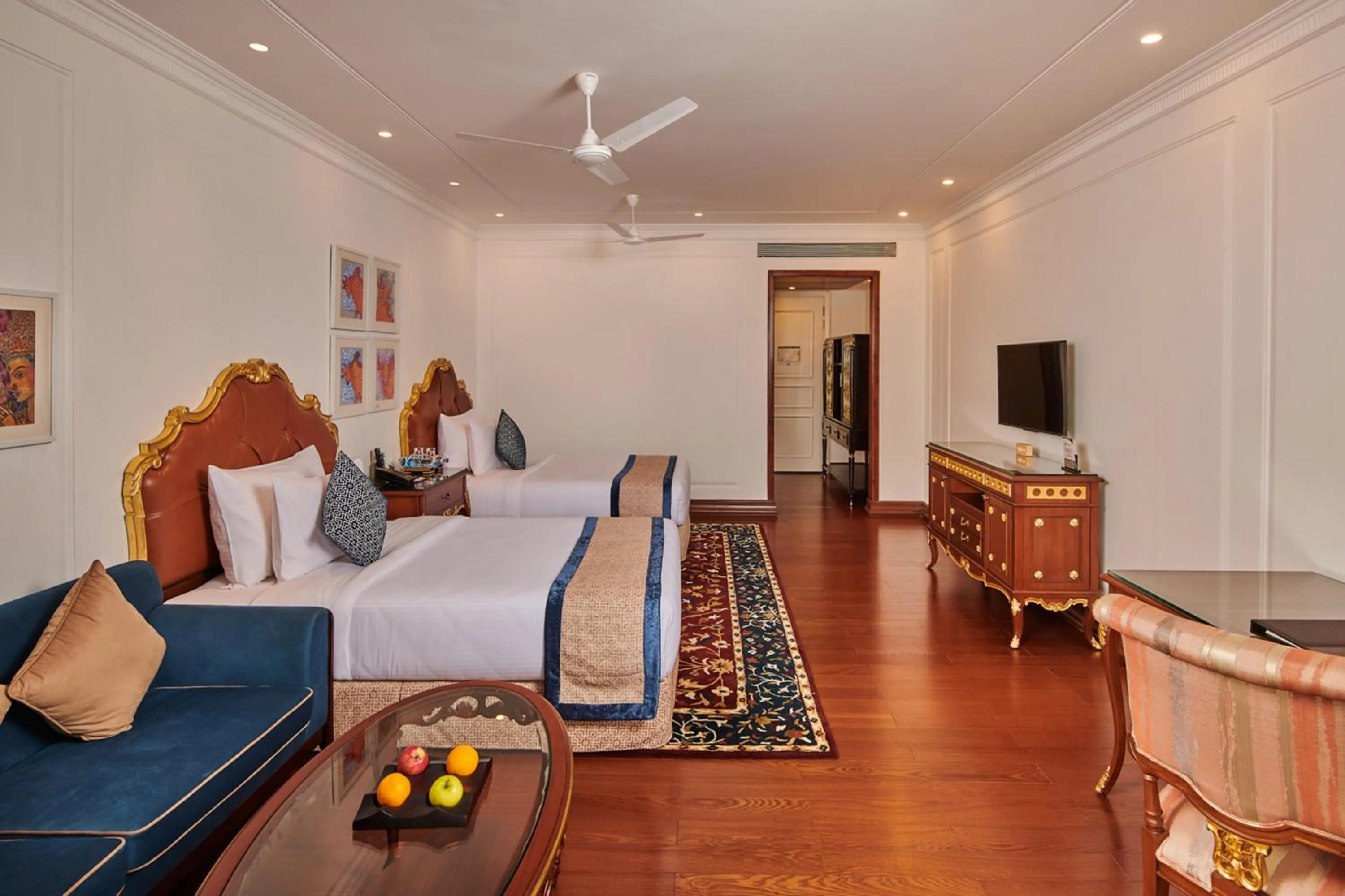 Bedroom, Bed in MAYFAIR Lake Resort