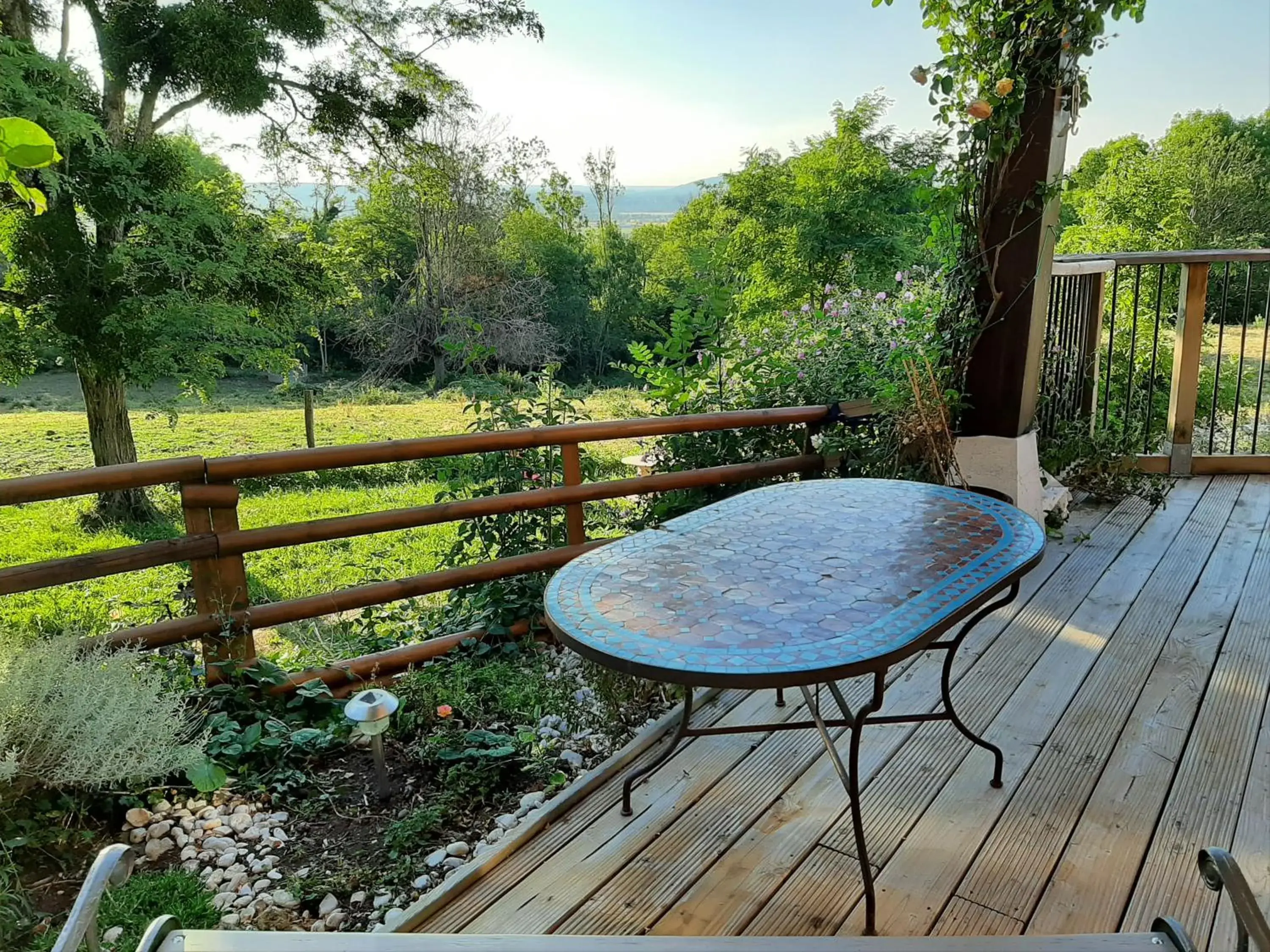 Triple Room with Terrace - single occupancy in Le Grand Noyer Triple Room with Terrace - single occupancy in Le Grand Noyer